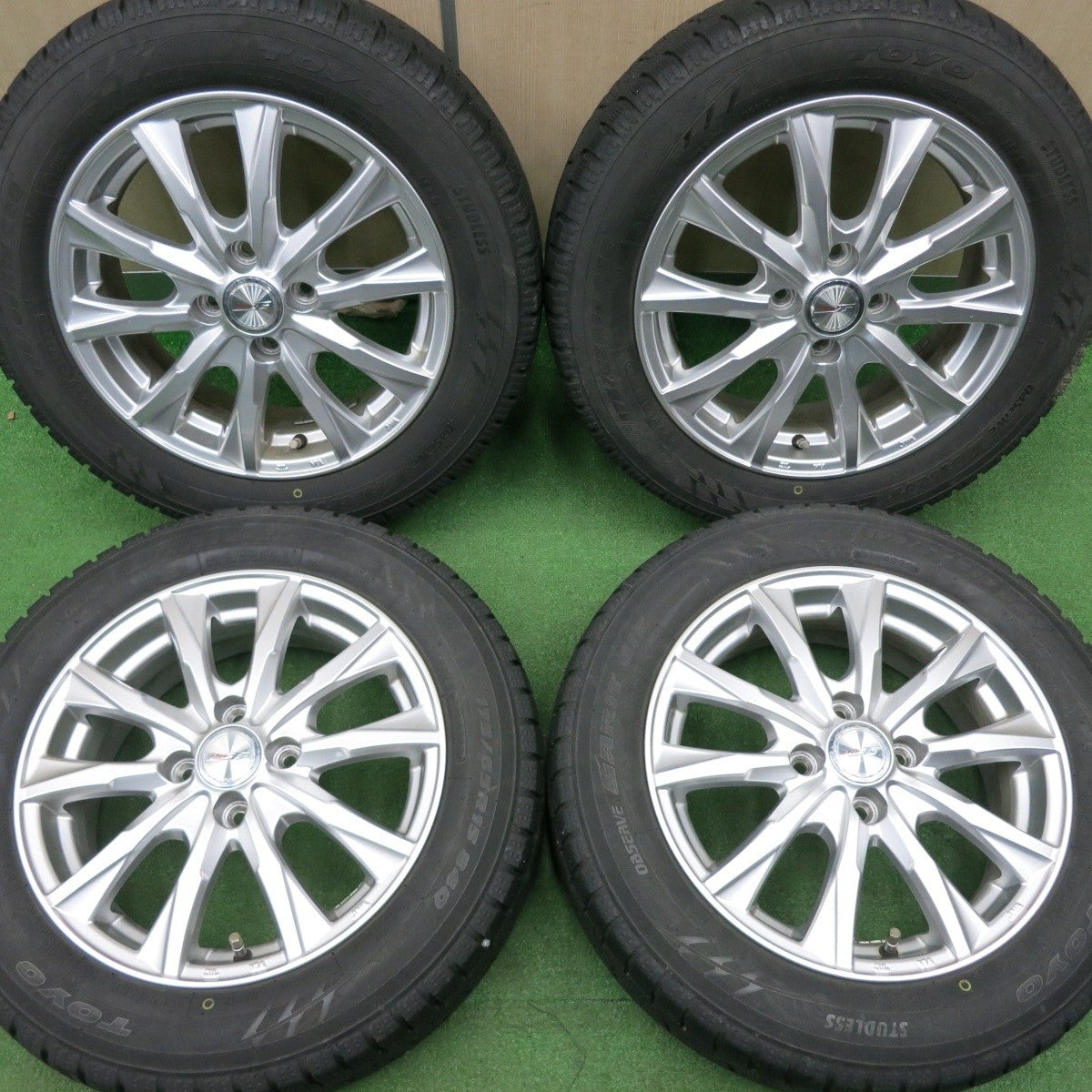 バリ溝!キレイ!8.5分★スタッドレス 175/65R15 トーヨー オブザーブ ガリット GIZ JOKER ジョーカー 15インチ PCD100/4H★5010502NJス
