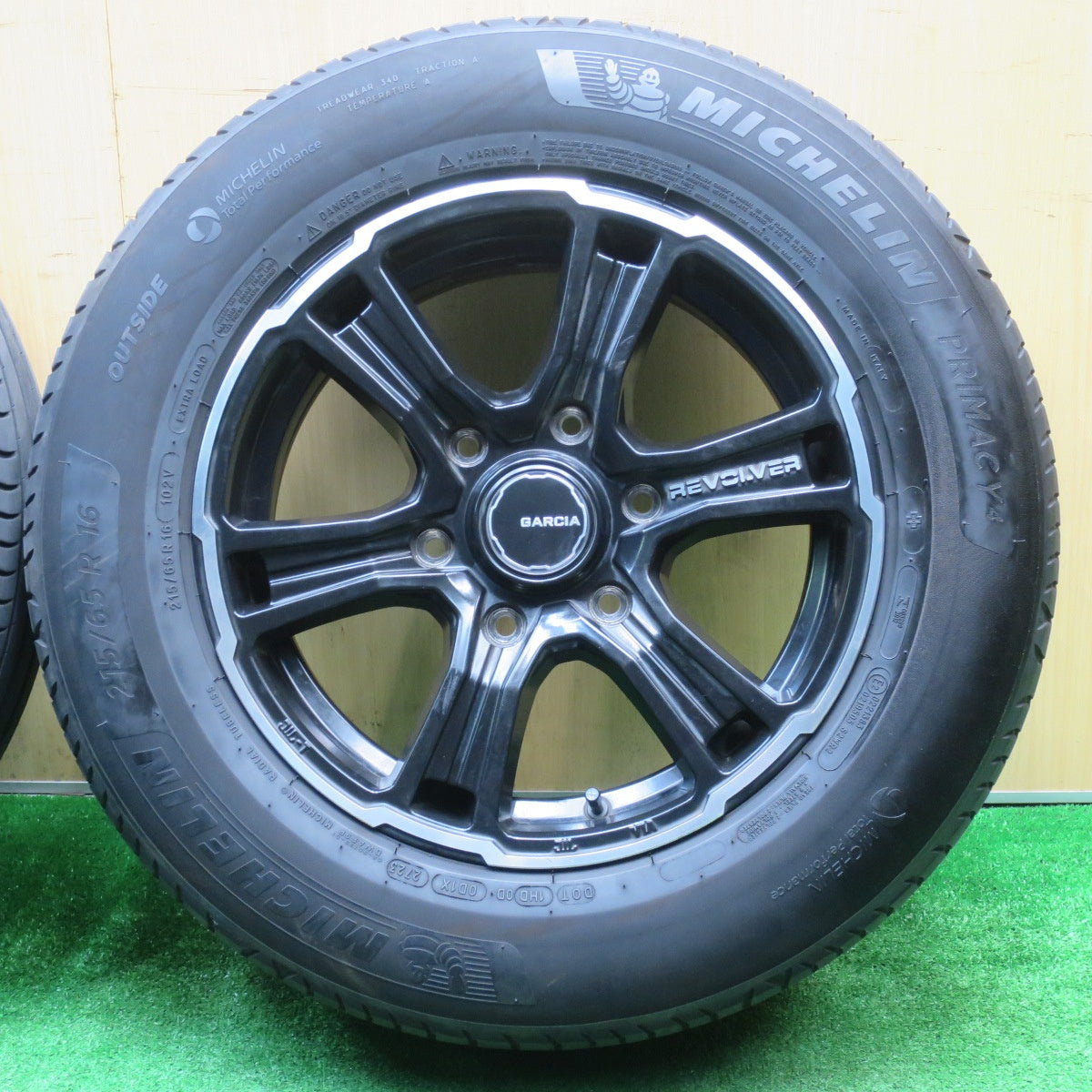 4本価格!23年★MID Garcia SS リボルバー KC 215/65R16 ミシュラン プライマシー4 16インチ ガルシア PCD139.7/6H★5102906NJノ