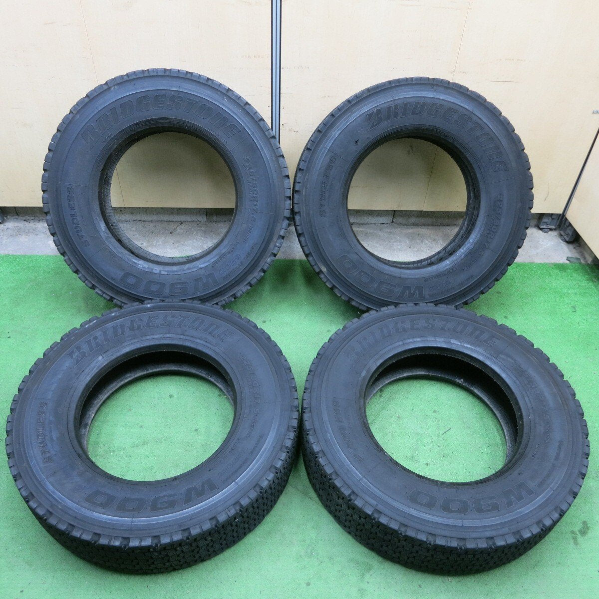 4本価格★トラック タイヤ 225/80R17.5 123/122L スタッドレス ブリヂストン W900 17.5インチ★5031203ナスタ