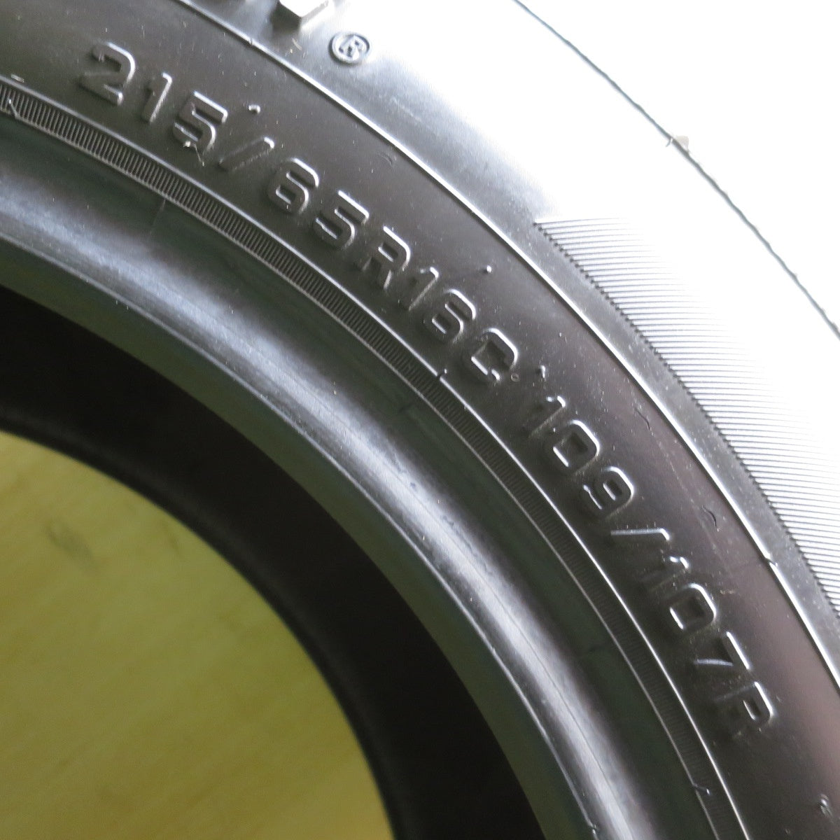 2本価格!22年★215/65R16C 109/107R グッドイヤー イーグル #1 ナスカー ホワイトレター EAGLE NASCAR タイヤ ハイエース 等★5072101NJノ
