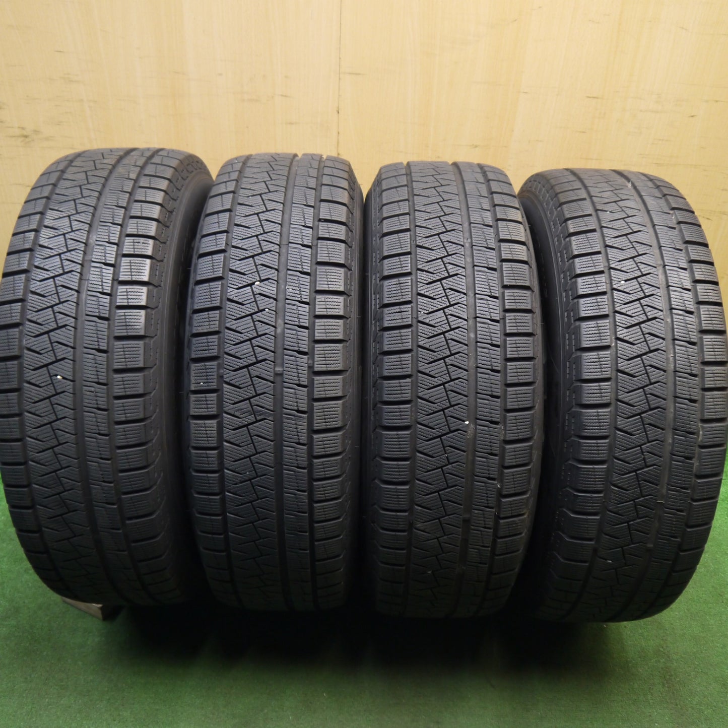 バリ溝!キレイ!8.5分★マツダ CX-5 純正 225/65R17 スタッドレス ピレリ アイスアシンメトリコ プラス 17インチ CX5 PCD114.3/5H★5040906Hス