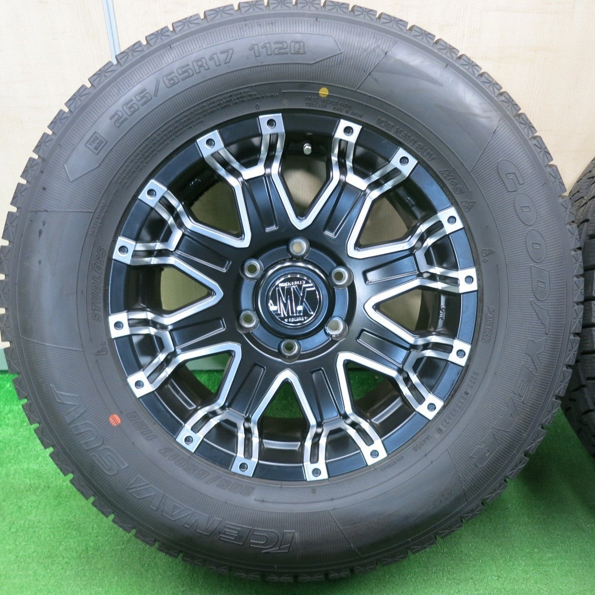 バリ溝!22年!キレイ!9.5分★ROCK KELLY MX 632 ロクサーニ 265/65R17 スタッドレス グッドイヤー アイスナビ SUV 17インチ ロックケリー PCD139.7/6H★5012306TNス