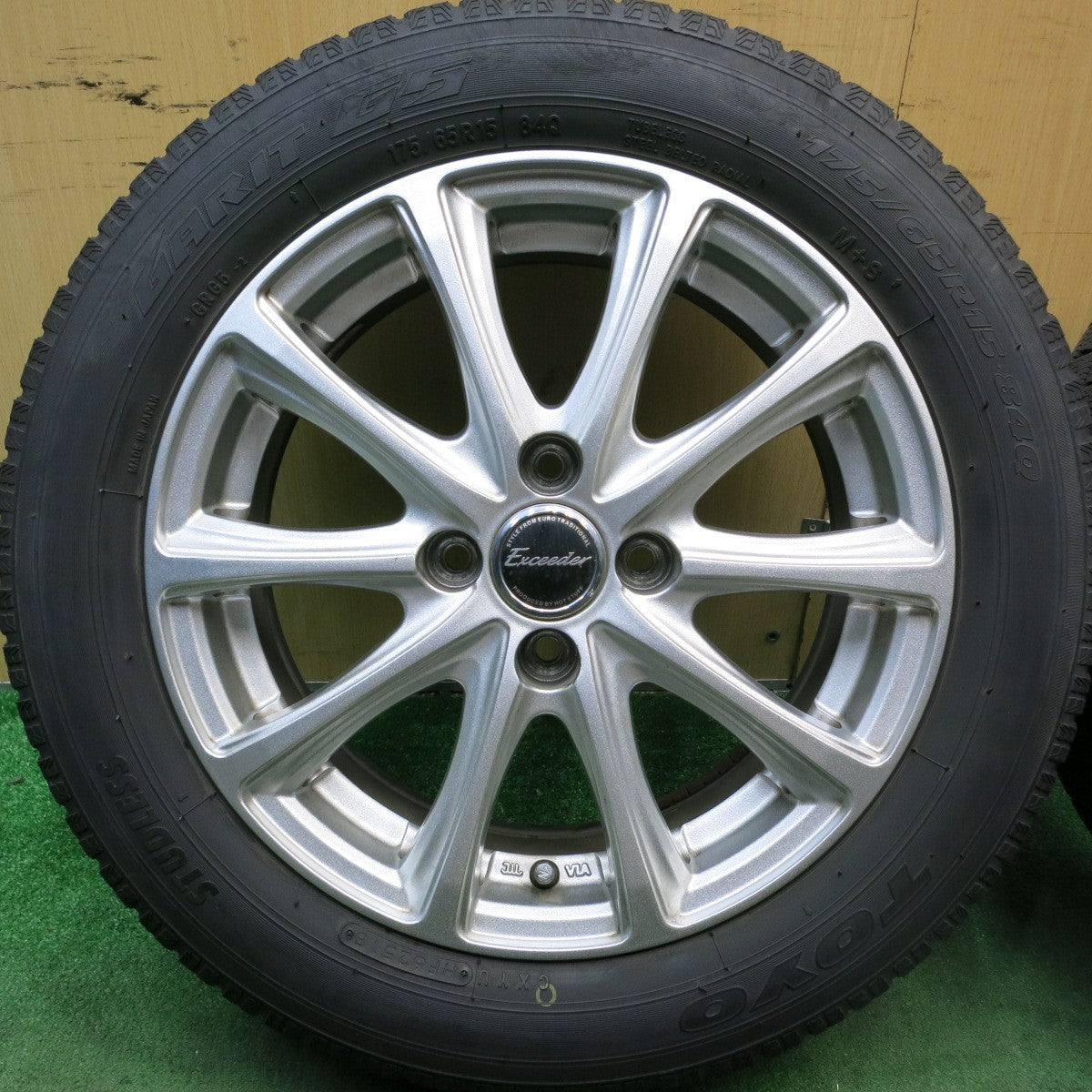 キレイ★スタッドレス 175/65R15 トーヨー ガリット G5 Exceeder エクシーダー 15インチ PCD100/4H★5080904HAス