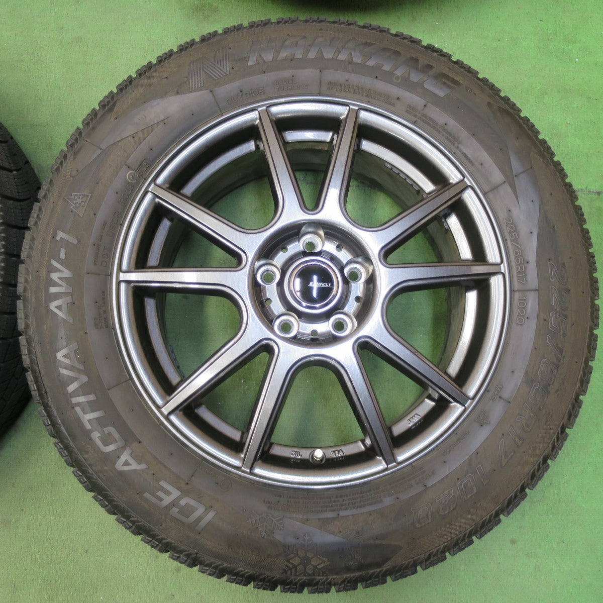 バリ溝!23年!キレイ!9分★スタッドレス 225/65R17 ナンカン アイスアクティバ AW-1 EMBELY 17インチ PCD114.3/5H★5093016イス