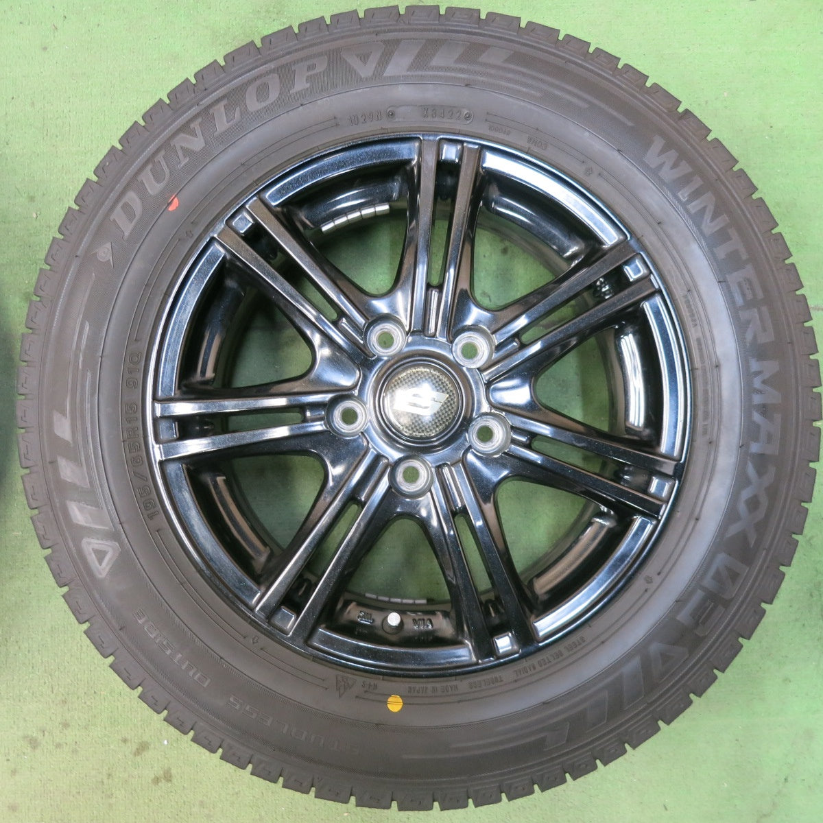 バリ溝!22年!キレイ!9.5分以上★スタッドレス 195/65R15 ダンロップ ウインターマックス03 STRANGER ストレンジャー 15インチ PCD114.3/5H★5091102SKス