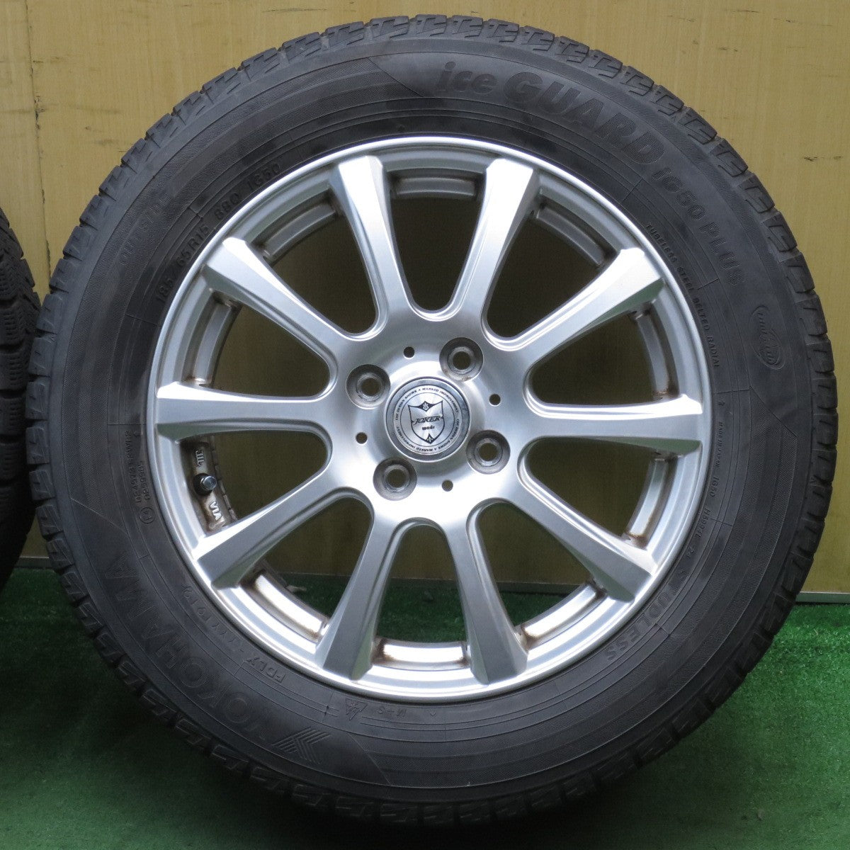 バリ溝!8.5分★シエンタ 等 185/65R15 スタッドレス ヨコハマ アイスガード iG50 プラス JOKER ジョーカー 15インチ PCD100/5H★5091302NJス