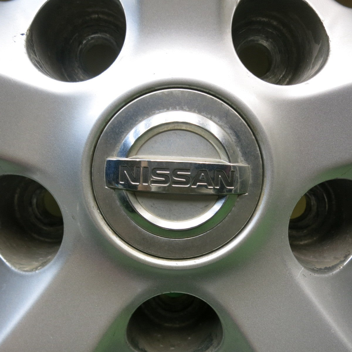 バリ溝!23年!キレイ!9.5分★日産 Z51 ムラーノ 純正 235/65R18 ヨコハマ BluEarth-XT AE61 18インチ PCD114.3/5H★5072708HAノ