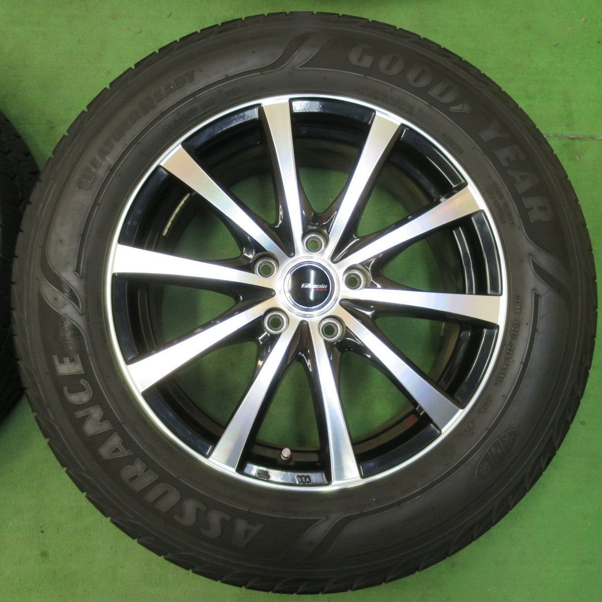 バリ溝 綺麗 9分★スタッドレス 225/65R17 グッドイヤー アシュアランス ウェザーレディ Galeria GS01 PCD114.3/5H★5011311イノ