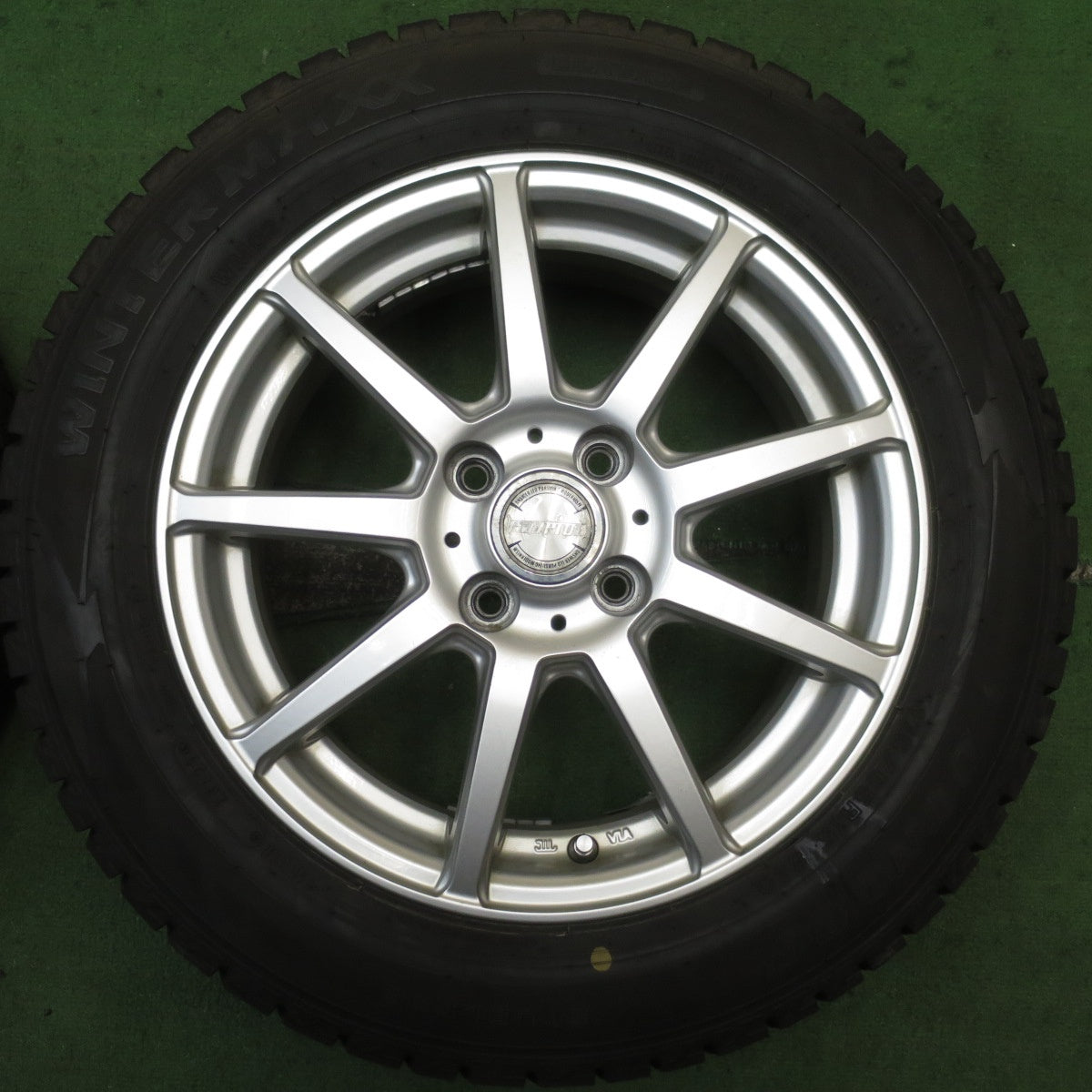 バリ溝!23年!キレイ!9.5分★スタッドレス 175/65R15 ダンロップ ウインターマックス WM02 ravrion ラブリオン 15インチ PCD100/4H★5081111NJス