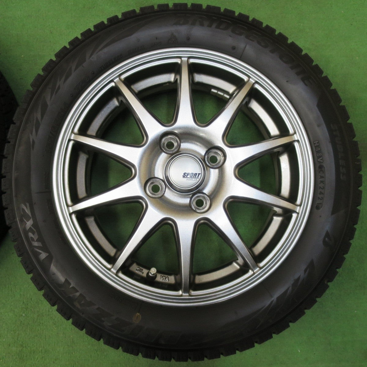 バリ溝!21年!キレイ!9.5分★スタッドレス 155/65R14 ブリヂストン ブリザック VRX2 SPORT ABELIA スポルト アベリア 14インチ PCD100/4H★5010605イス