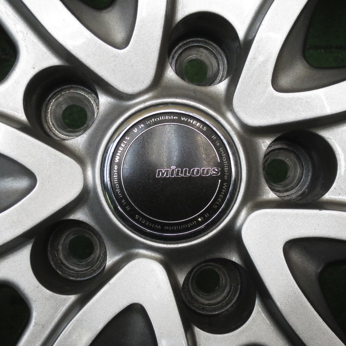 バリ溝!22年!キレイ!ほぼ10分★スタッドレス 225/60R17 ヨコハマ アイスガード iG60 MiLLOUS ミルアス 17インチ PCD114.3/5H★5051901NJス