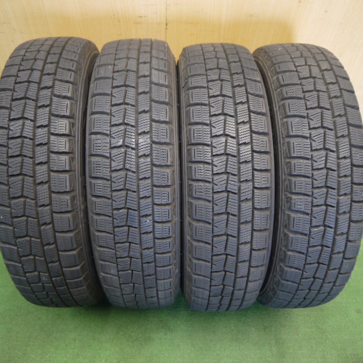 バリ溝!キレイ!9.5分以上◎スタッドレス 155/65R14 ダンロップ ウインターマックス WM01 MANARAY SPORT マナレイ スポーツ 14インチ PCD100/4H◎6070707Hス