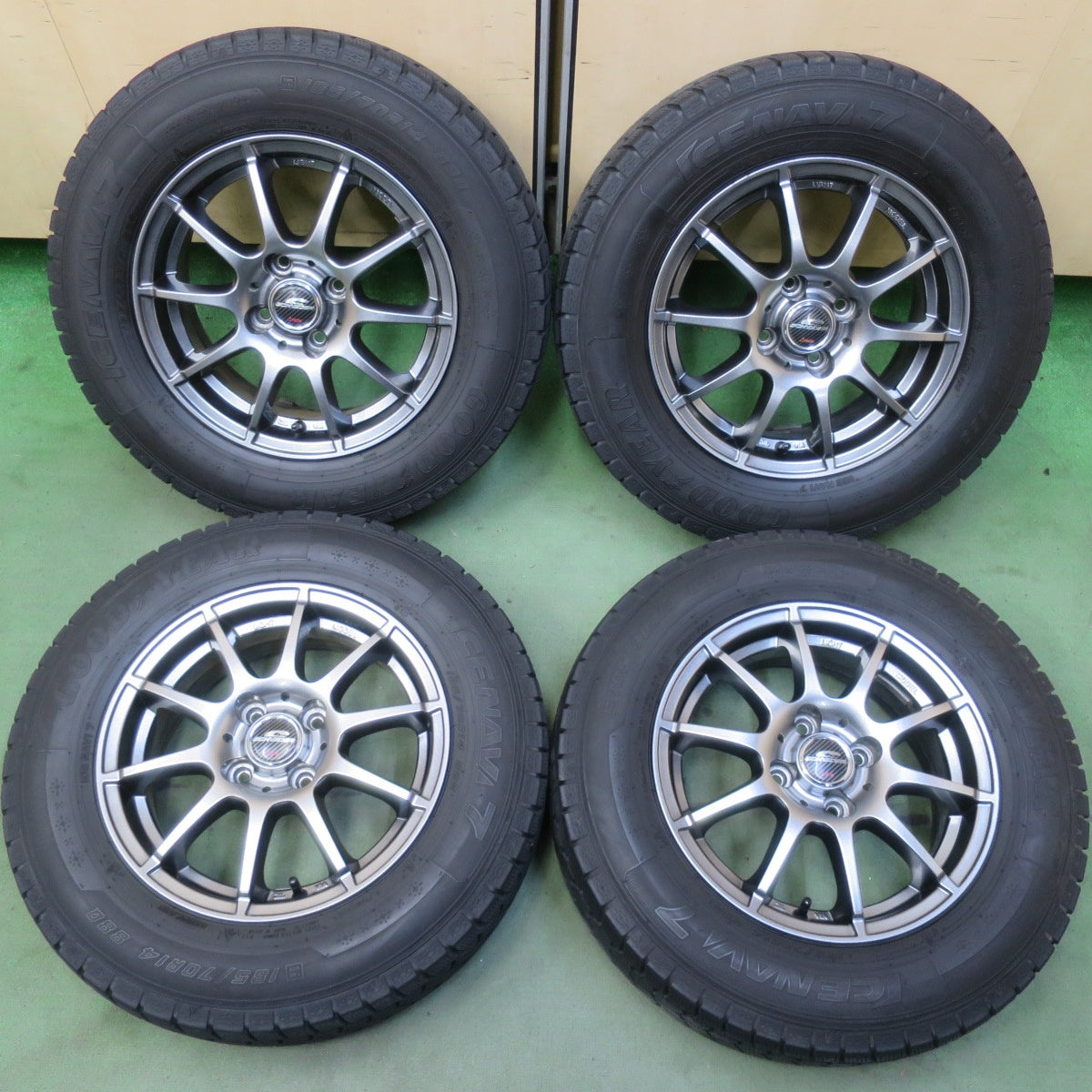 バリ溝!キレイ!9分◎スタッドレス 185/70R14 グッドイヤー アイスナビ7 SCHNEIDER ATECH シュナイダー 14インチ PCD100/4H◎6102013イス