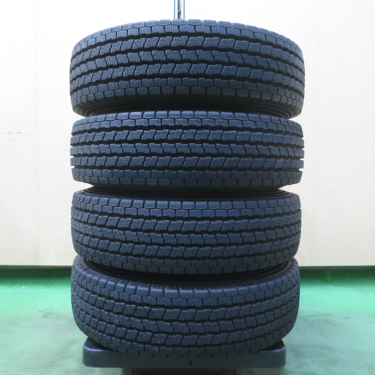 バリ溝!24年!9.5分★スタッドレス 165/80R13 94/93N ヨコハマ アイスガード iG91 VICENTE ビセンテ 13インチ PCD114.3/5H★6022115イス