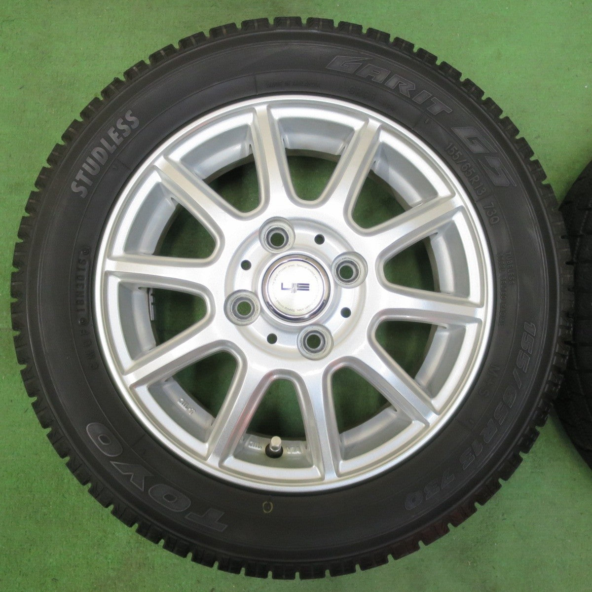 バリ溝!キレイ!9.5分★スタッドレス 155/65R13 トーヨー ガリット G5 sih 社外 アルミ 13インチ PCD100/4H★5012710イス