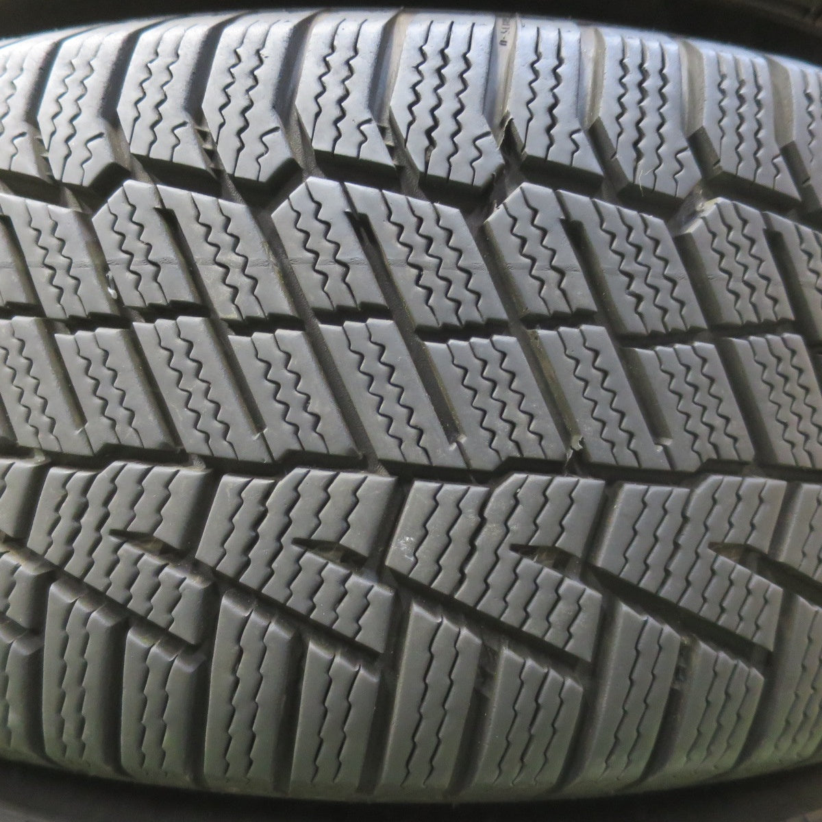 バリ溝!23年!キレイ!9分◎スタッドレス 205/60R16 コンチネンタル ノースコンタクト NC6 SCHNEIDER ATECH シュナイダー 16インチ PCD114.3/5H◎6102003イス