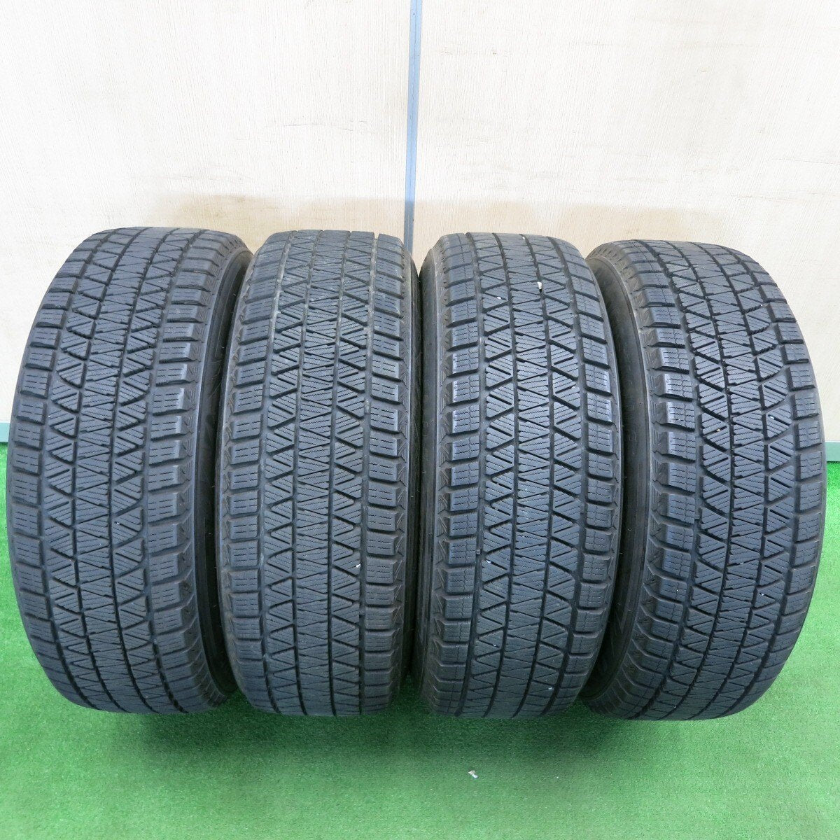 バリ溝!キレイ!9分★スタッドレス 225/60R18 ブリヂストン ブリザック DM-V3 VELVA KEVIN ヴェルヴァ 18インチ PCD114.3/5H★5012301TNス