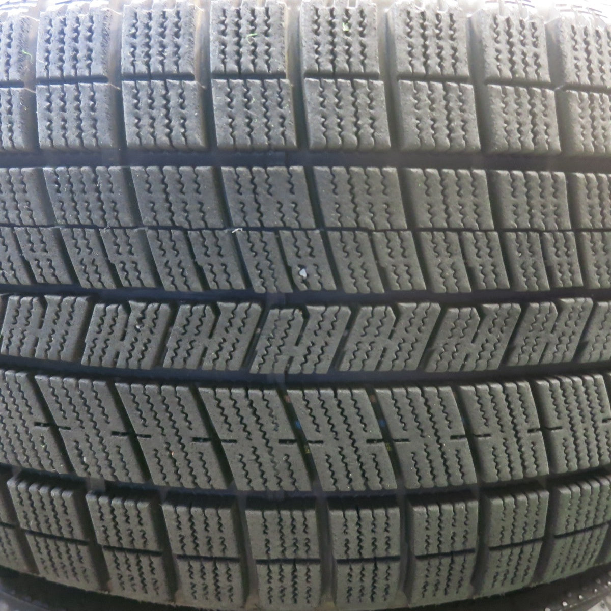 バリ溝!24年!9.5分★スタッドレス 245/40R18 ナンカン アイスアクティバ AW-1 タイヤ 18インチ レクサス GS GR カローラ スカイライン GTR 等★5060702HAスタ