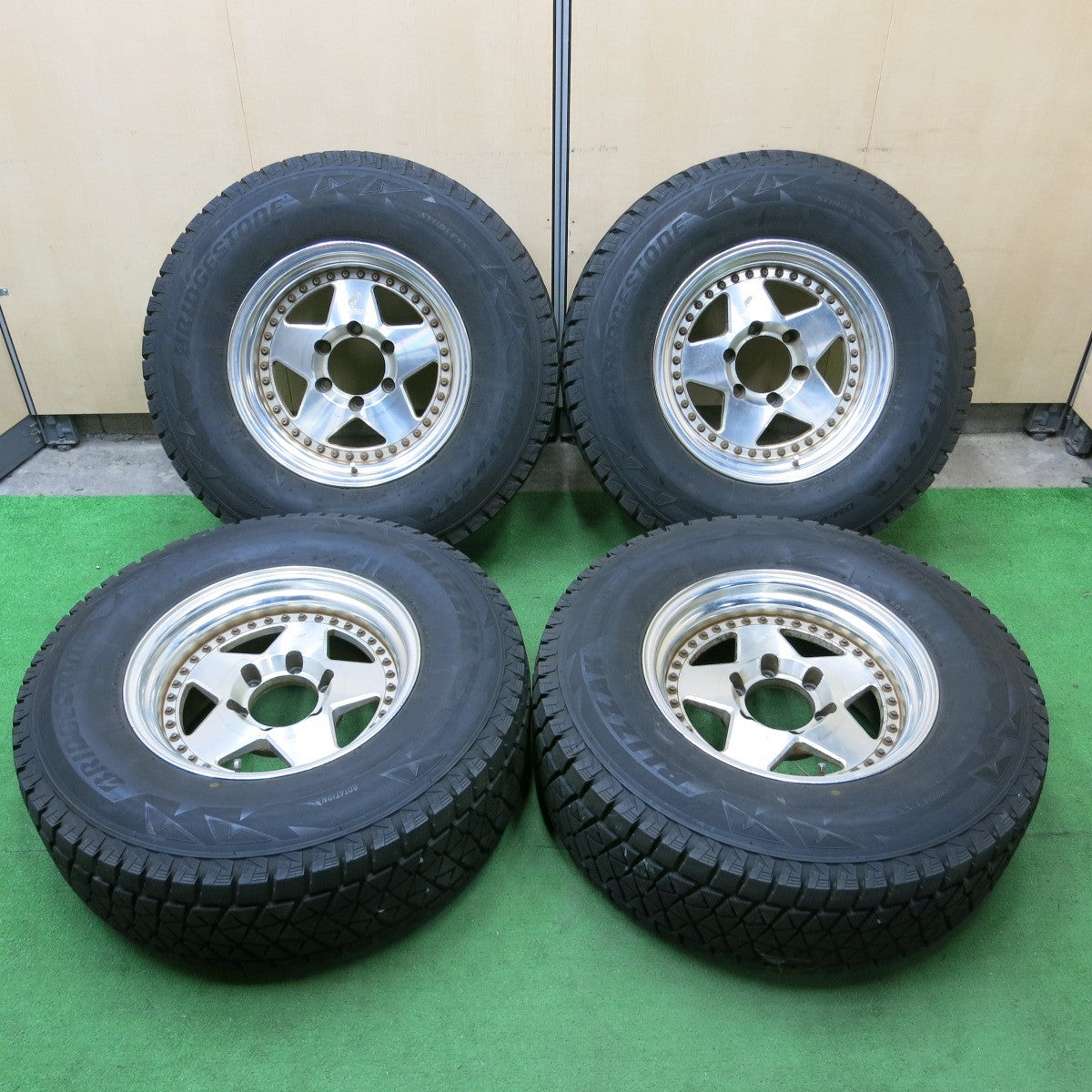 送料無料* バリ溝！8.5分☆LODIODRIVE 265/70R16 スタッドレス 