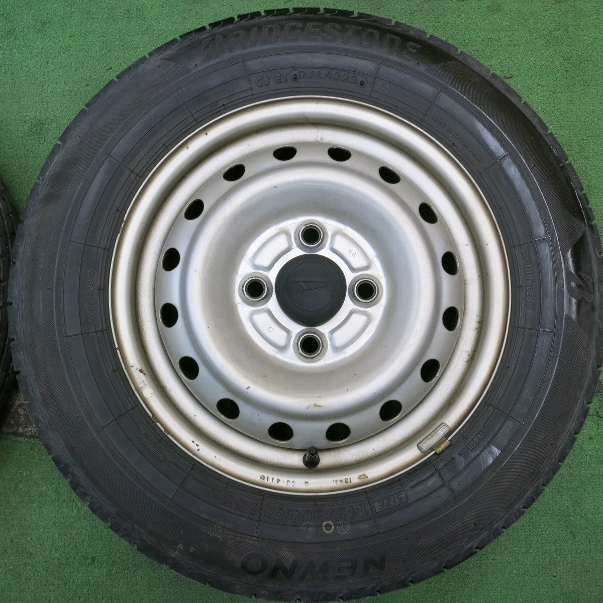 バリ溝!23年!9.5分以上★ダイハツ ミラ アトレー 等 純正 スチール 145/80R13 ブリヂストン NEWNO ニューノ 13インチ PCD100/4H★5061606AKノ