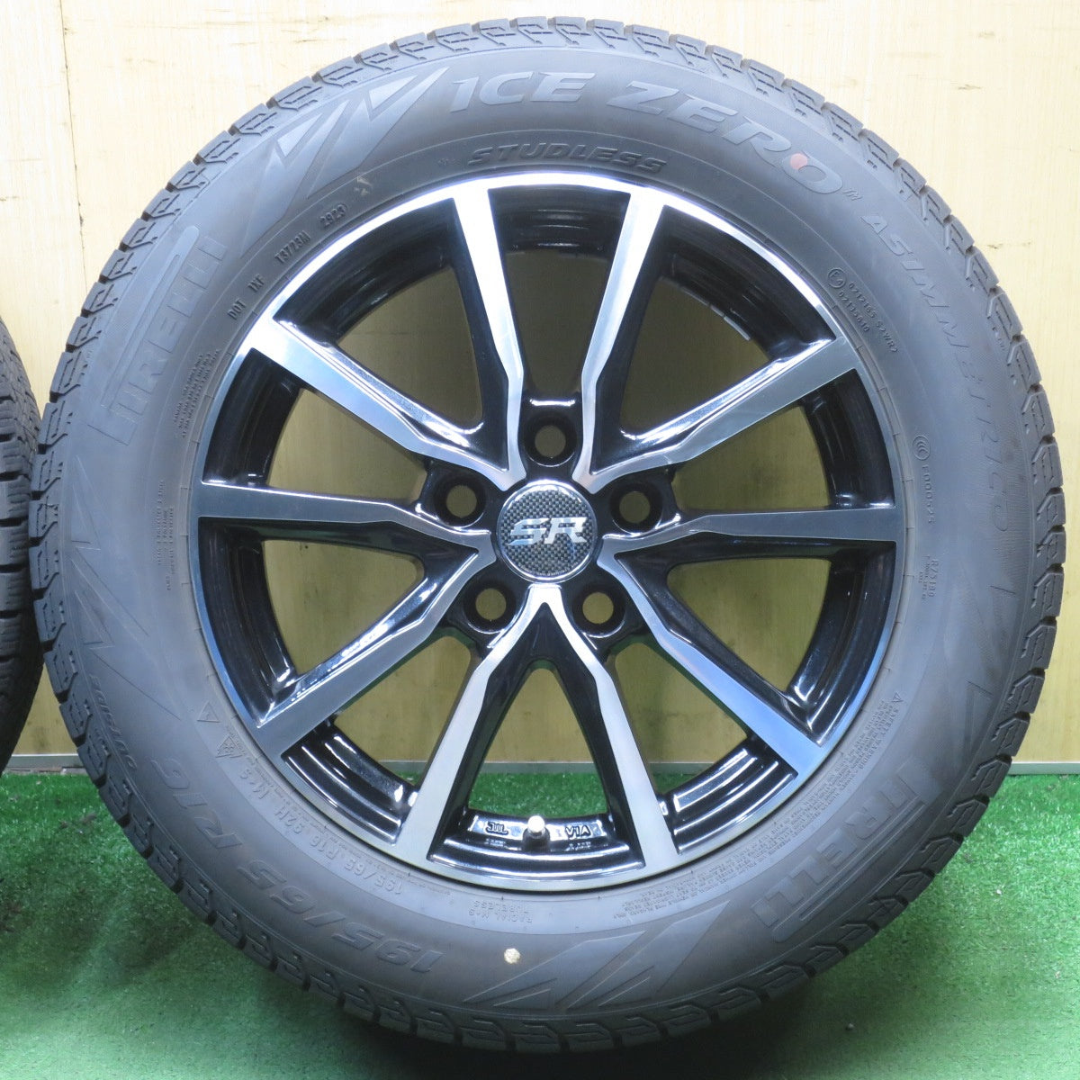 バリ溝!23年!キレイ!9分◎スタッドレス 195/65R16 ピレリ アイスゼロ アシンメトリコ STRANGER ストレンジャー 16インチ PCD114.3/5H◎6100402NJス