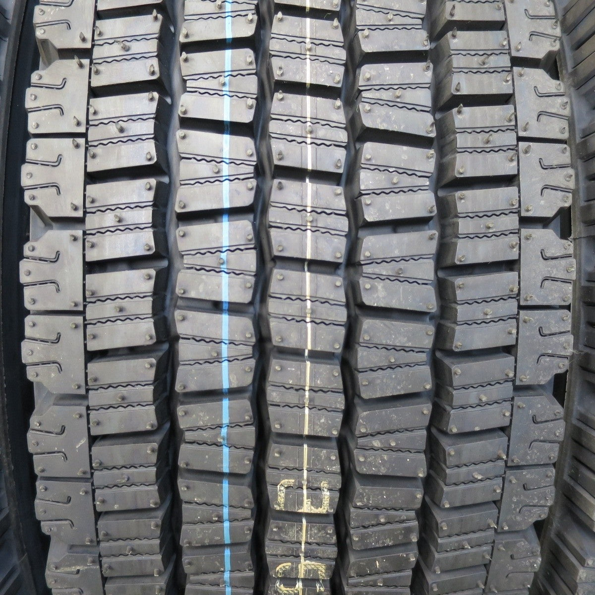 未使用!24年★トラック タイヤ 245/70R19.5 136/134J スタッドレス ダンロップ デクテス SP081 DECTES 19.5インチ★5031005イスタ