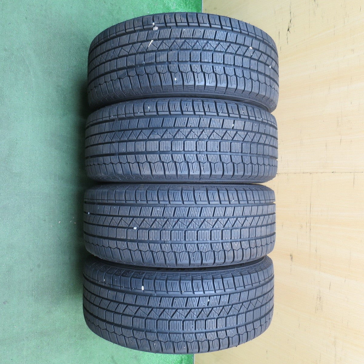 バリ溝!22年!キレイ!9.5分★BMW 等 MSW85 O・Z 205/55R16 スタッドレス ケンダ KR36 アイステック ネオ 16インチ OZ PCD120/5H★5100102NJス