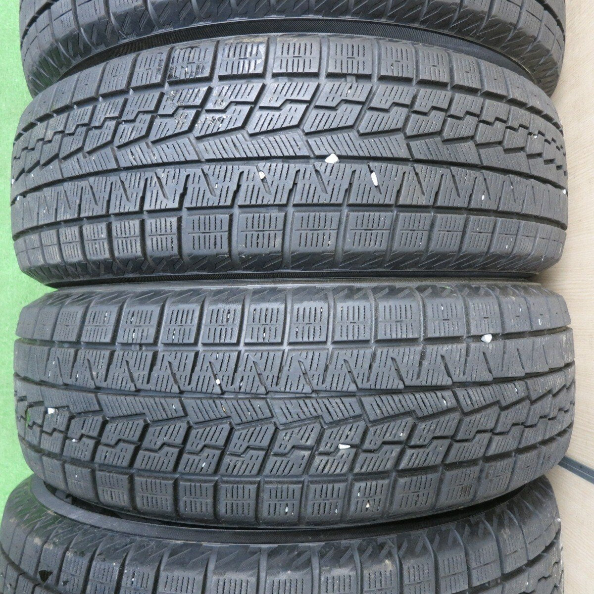 バリ溝!21年!9.5分以上★スタッドレス 195/65R15 ヨコハマ アイスガード iG70 タイヤ 15インチ プリウス ノア ヴォクシー セレナ等★4120703NJスタ