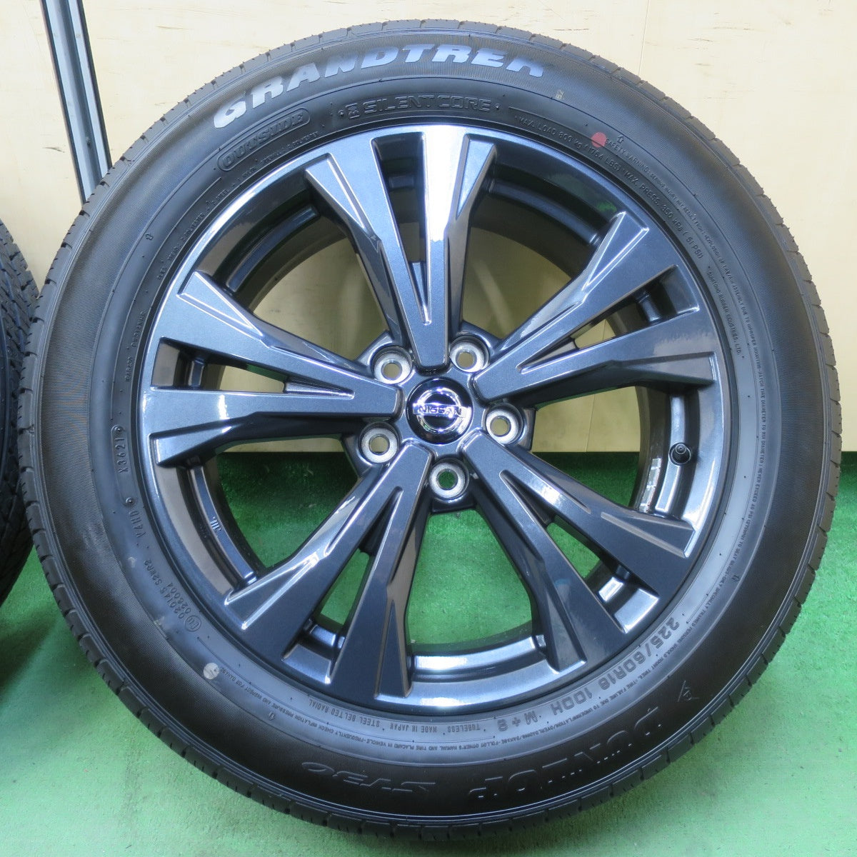 新車外し!21年★日産 T32 エクストレイル 純正 225/60R18 ダンロップ ST30 グラントレック 18インチ PCD114.3/5H★5052906イノ