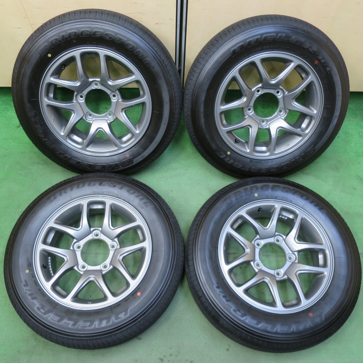 新車外し！25年☆スズキ JB64 ジムニー 純正 175/80R16
