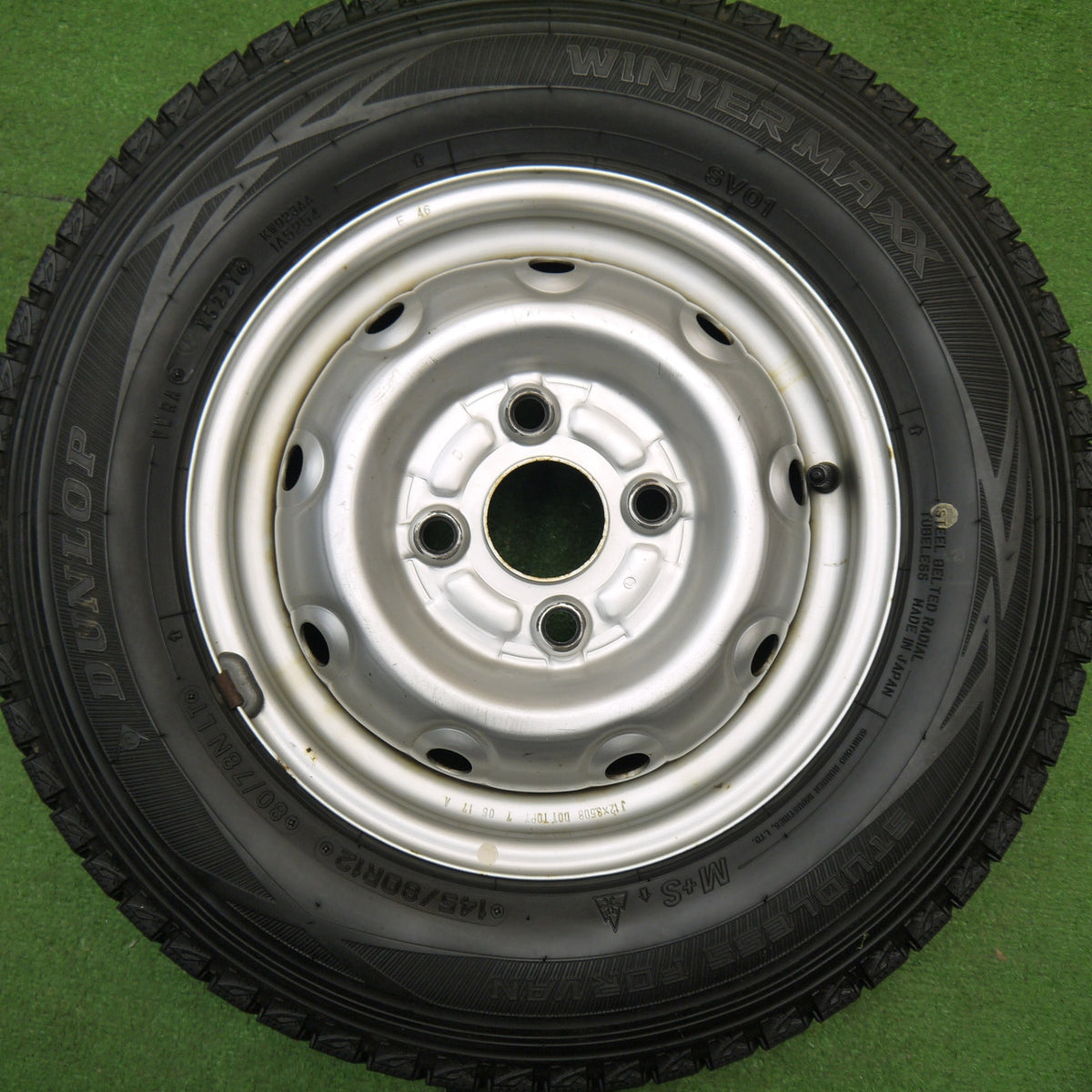 バリ溝!9分★スタッドレス 145/80R12 80/78N ダンロップ ウインターマックス SV01 スチール ホイール 12インチ PCD100/4H★5112801Hス