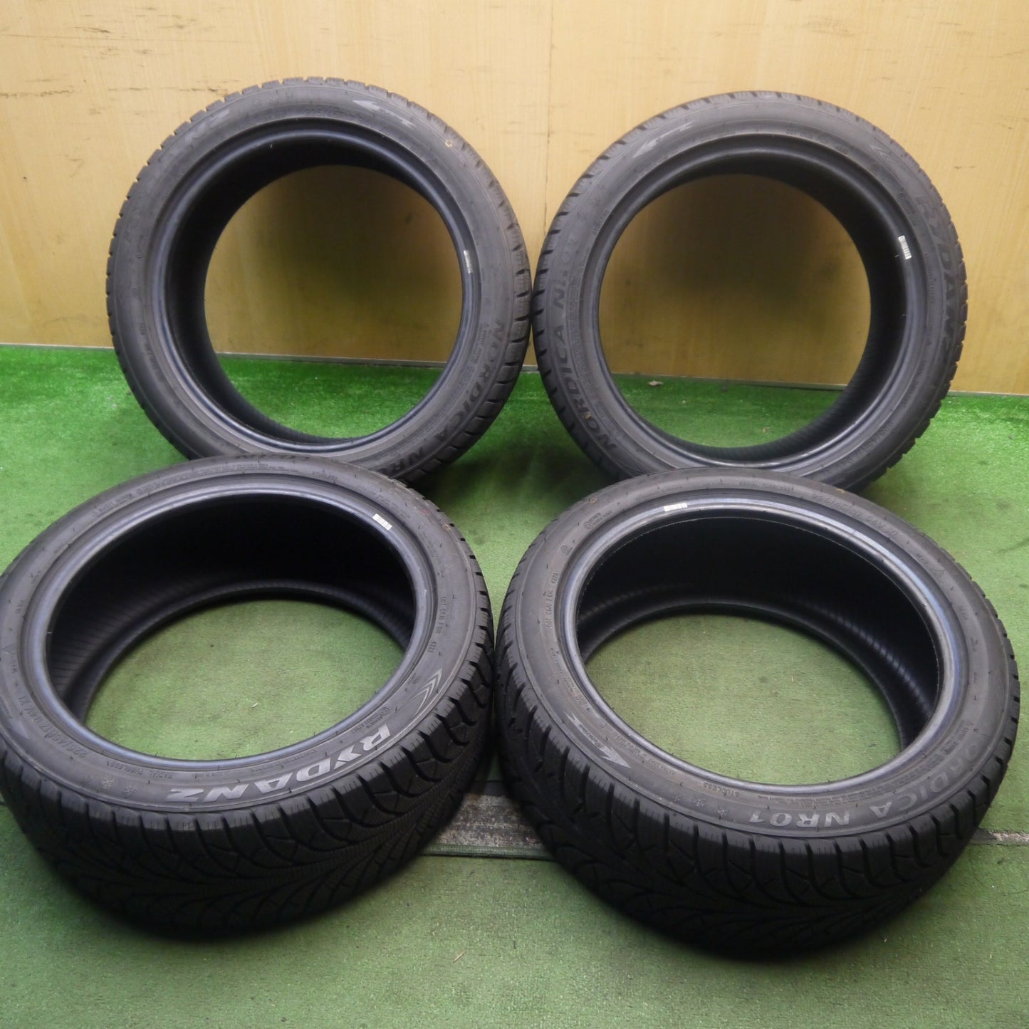 バリ溝!23年!9.5分★スタッドレス 225/45R17 シバタイヤ RYDANZ NORDICA NR01 タイヤ 17インチ レクサス ベンツ ワーゲン 等★5092405Hスタ