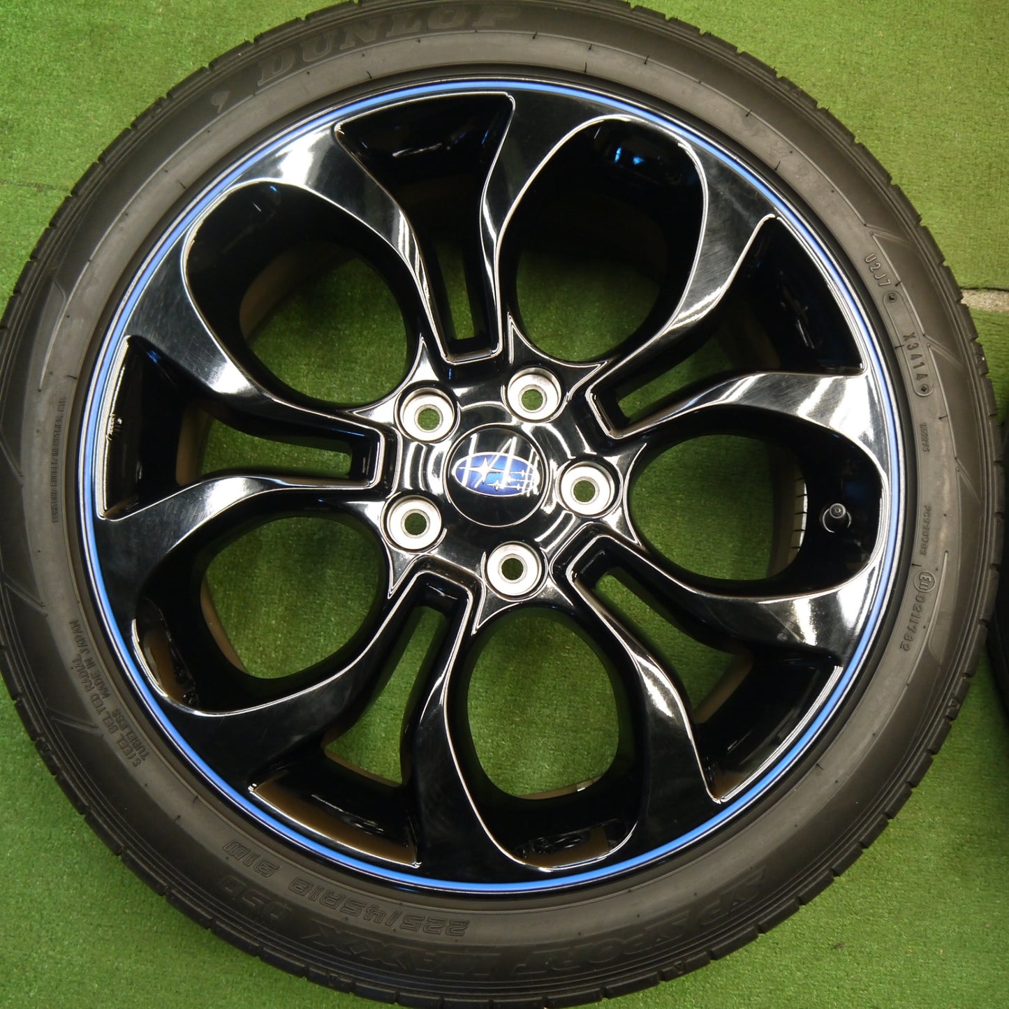キレイ★スバル レヴォーグ VM 純正 OP 225/45R18 ダンロップ SPスポーツマックス 050 18インチ PCD114.3/5H★5041504Hノ