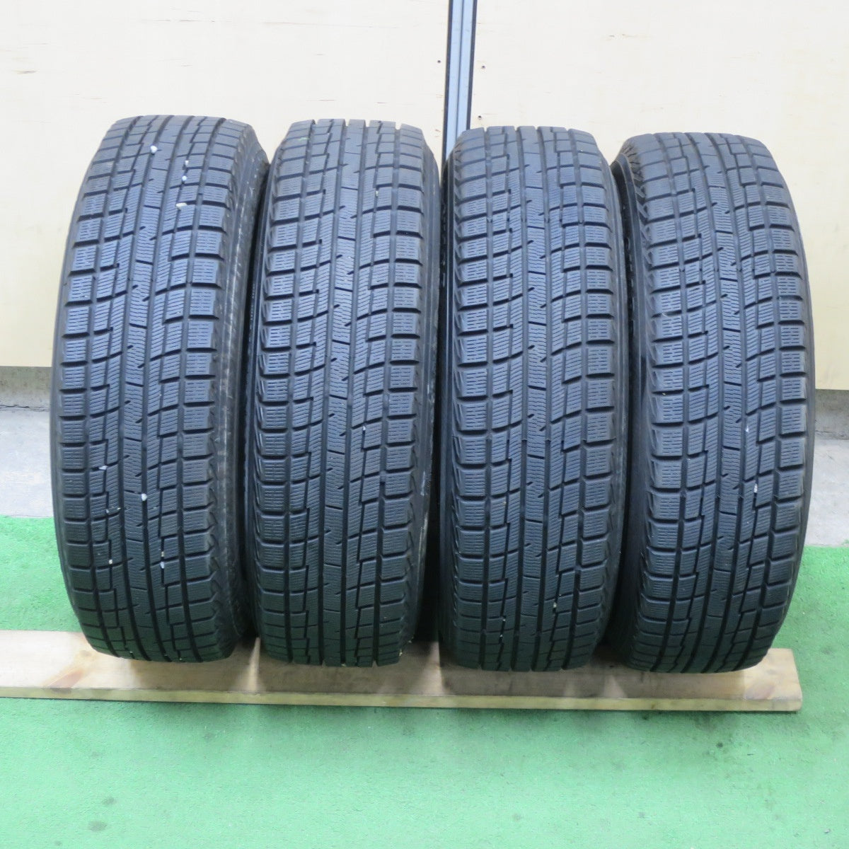 バリ溝!キレイ!9.5分★スタッドレス 165/70R14 ヨコハマ アイスガード iG30 EuroSpeed MANARAY SPORT 14インチ マナレイ PCD100/4H★5051702TTス