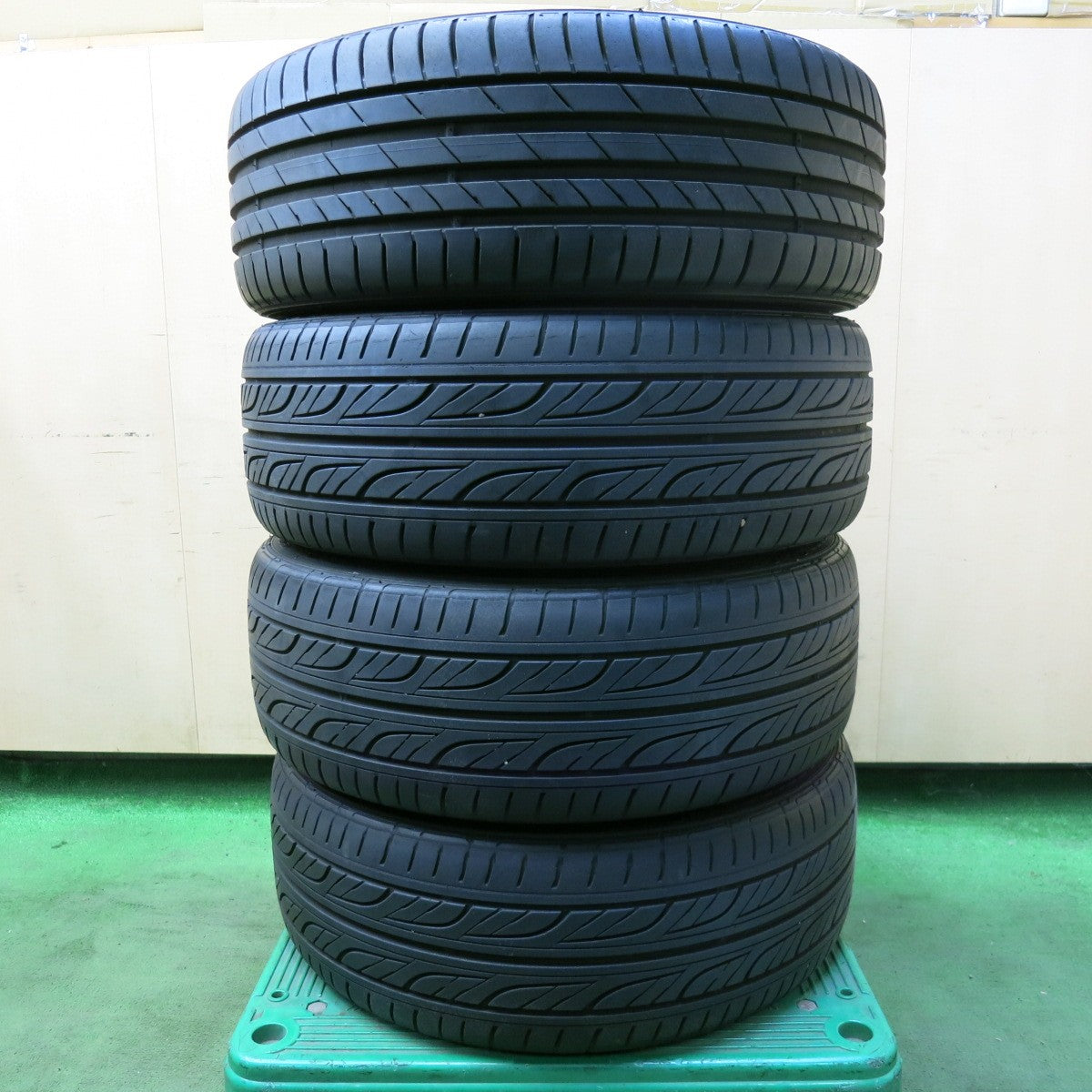 バリ溝!キレイ!8.5分★RAYS VERSUS STRATAGIA Avventura 215/40R18 グッドイヤー LS2000 クムホ PS71 レイズ ベルサス ストラテジーア アベントゥーラ PCD114.3/5H★5082202SKノ