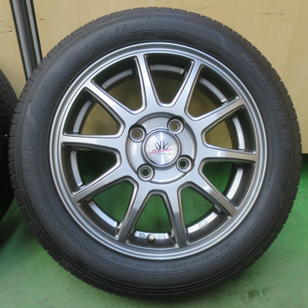 バリ溝!22年!キレイ!8.5分◎LOXARNY SPORT 155/65R14 グッドイヤー EfficientGrip ECO hybrid EG01 ロクサーニ スポーツ 14インチ PCD100/4H◎6102001イノ