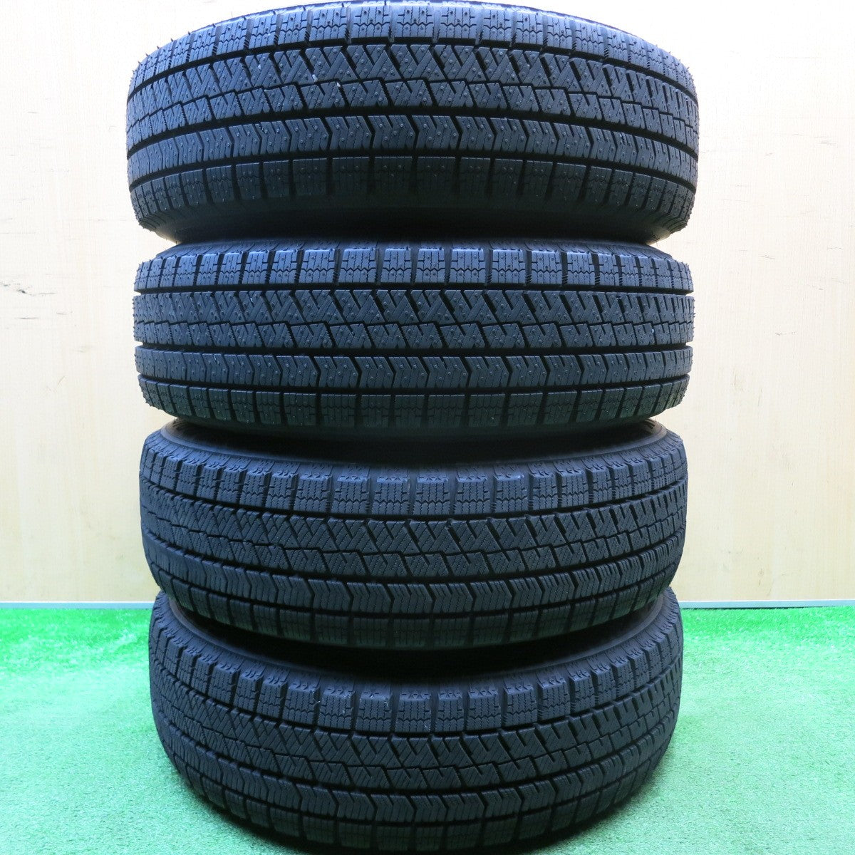 バリ溝!24年!キレイ!ほぼ10分★スタッドレス 165/70R14 ブリヂストン ブリザック VRX2 ECO FORME エコフォルム 14インチ PCD100/4H★5121412HAス