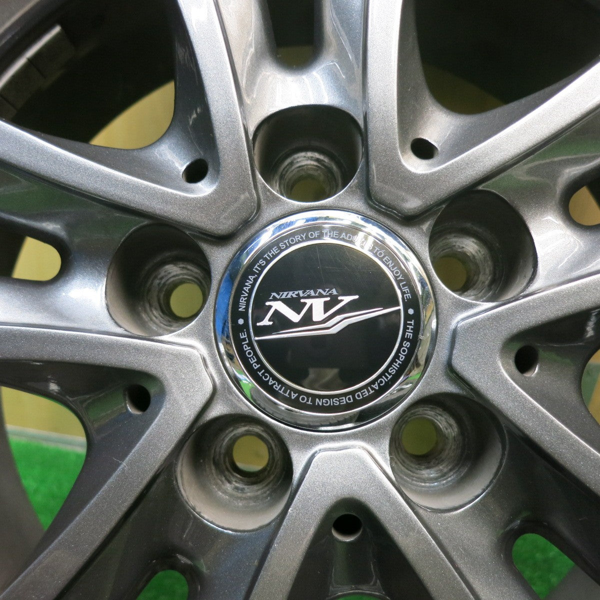 キレイ★プリウス 等 195/65R15 スタッドレス ダンロップ ウインターマックス WM01 NIRVANA NV ニルヴァーナ ニルバーナ 15インチ PCD100/5H★5041804TNス