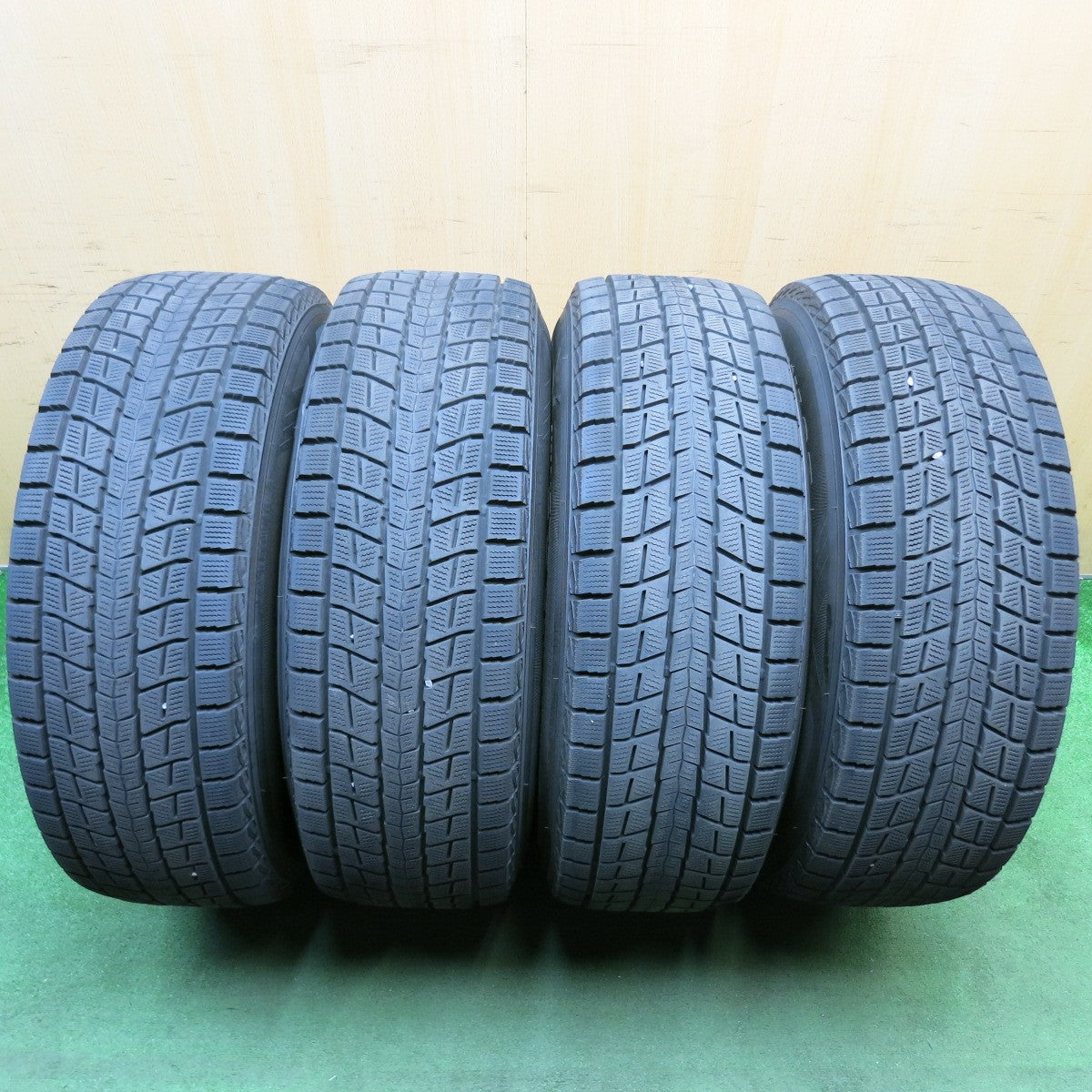 バリ溝!22年!9分★ジープ 等 AGA ESSE2 265/70R17 スタッドレス ダンロップ ウインターマックス SJ8 SJ8+ エッセ2 17インチ PCD127/5H★6042607HAス