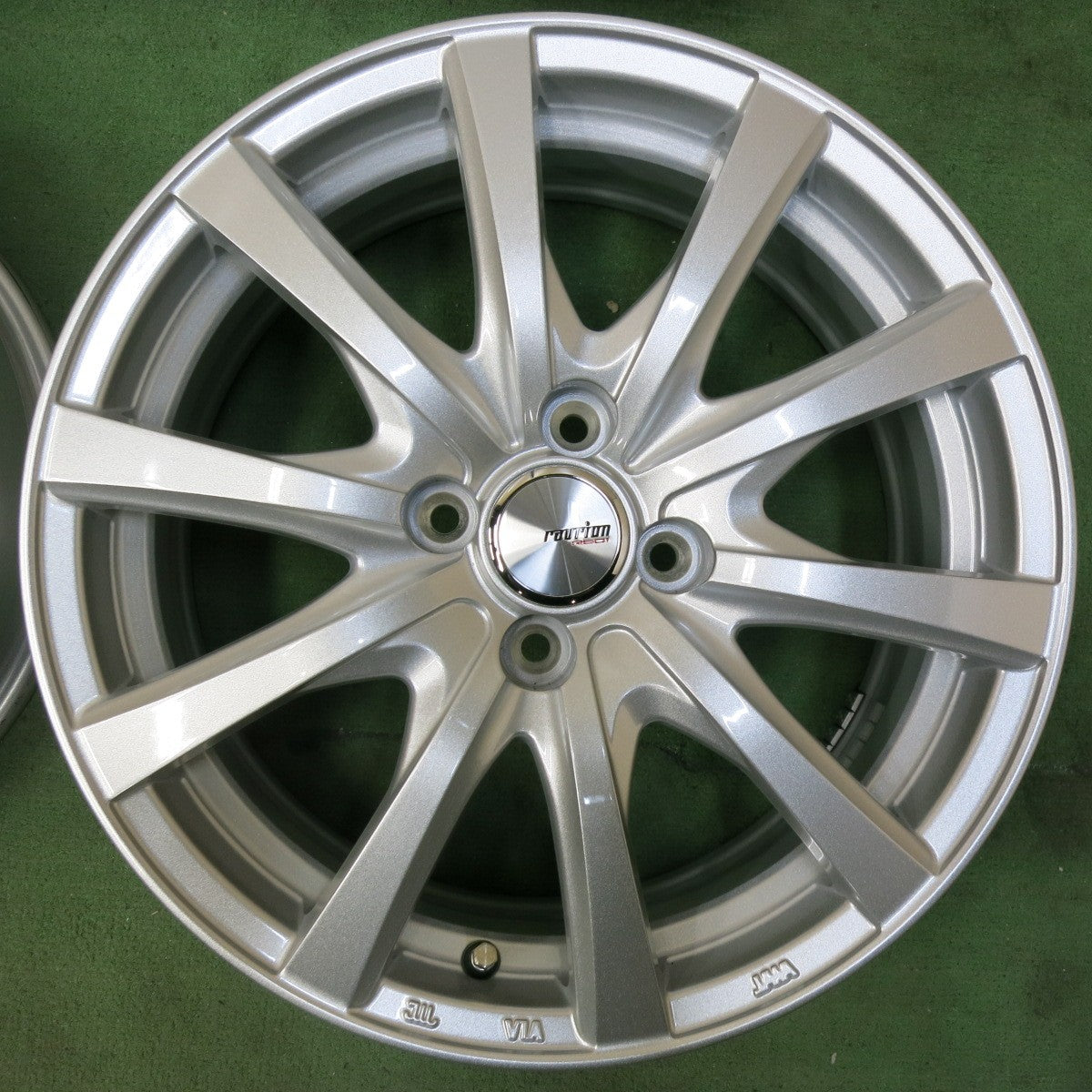 未使用★ravrion RS01 weds ラブリオン ウェッズ 16インチ ホイール 16×6J PCD100/4H★5041817SYホ