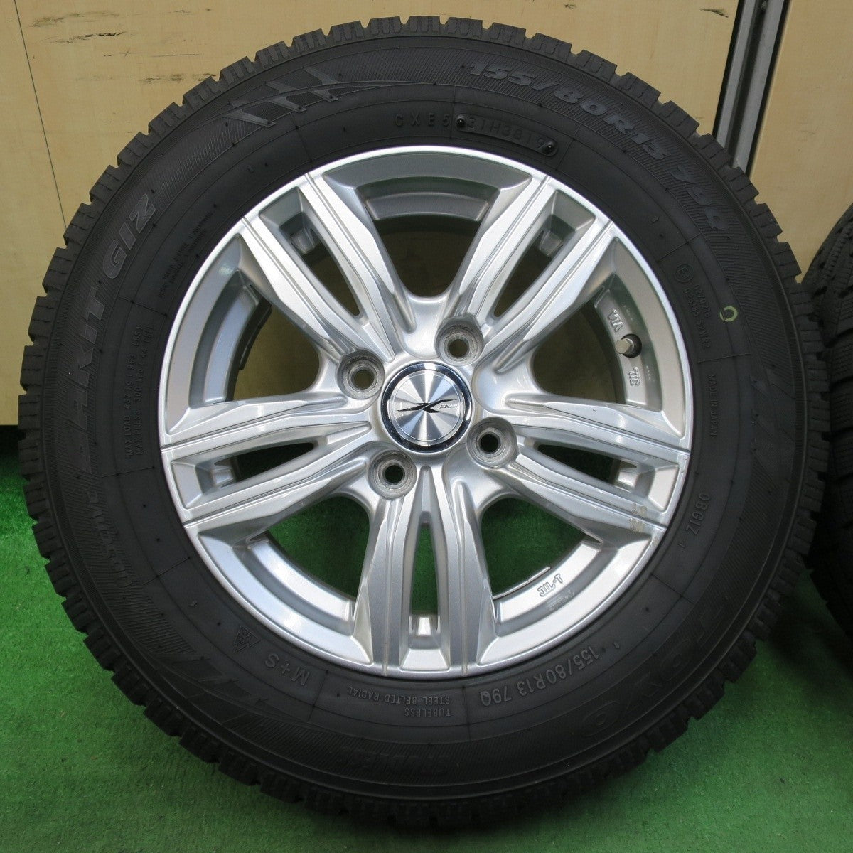 バリ溝!キレイ!9分★スタッドレス 155/80R13 トーヨー オブザーブ ガリット GIZ JOKER ジョーカー PCD100/4H★4113006イス