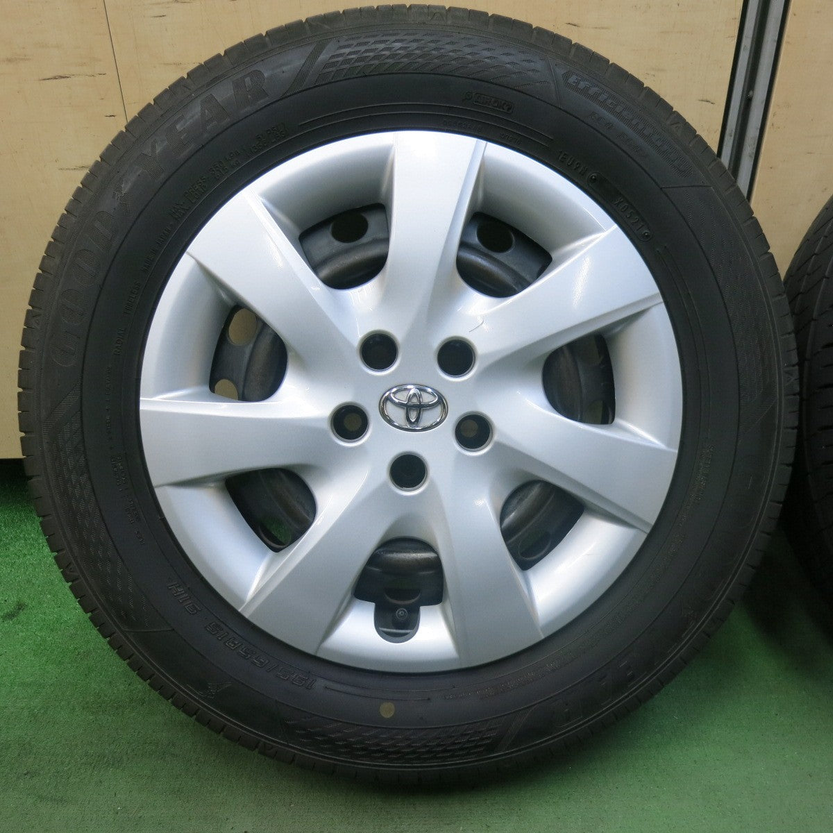 バリ溝!21年!9.5分★トヨタ 20系 ウィッシュ 純正 スチール 195/65R15 グッドイヤー EfficientGrip ECO EG02 15インチ PCD100/5H★5092901SKノ