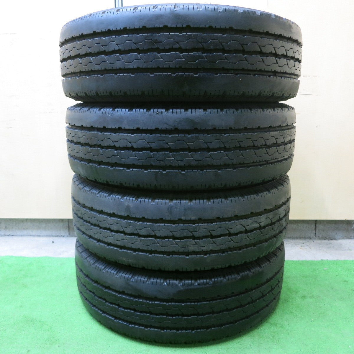 バリ溝!23年!9.5分★トラック 225/60R17.5 116/114N ブリヂストン デュラビス R205 TOPY スチール DURAVIS 17.5インチ 127-9CS PCD222.25/6H★5060303ナノ