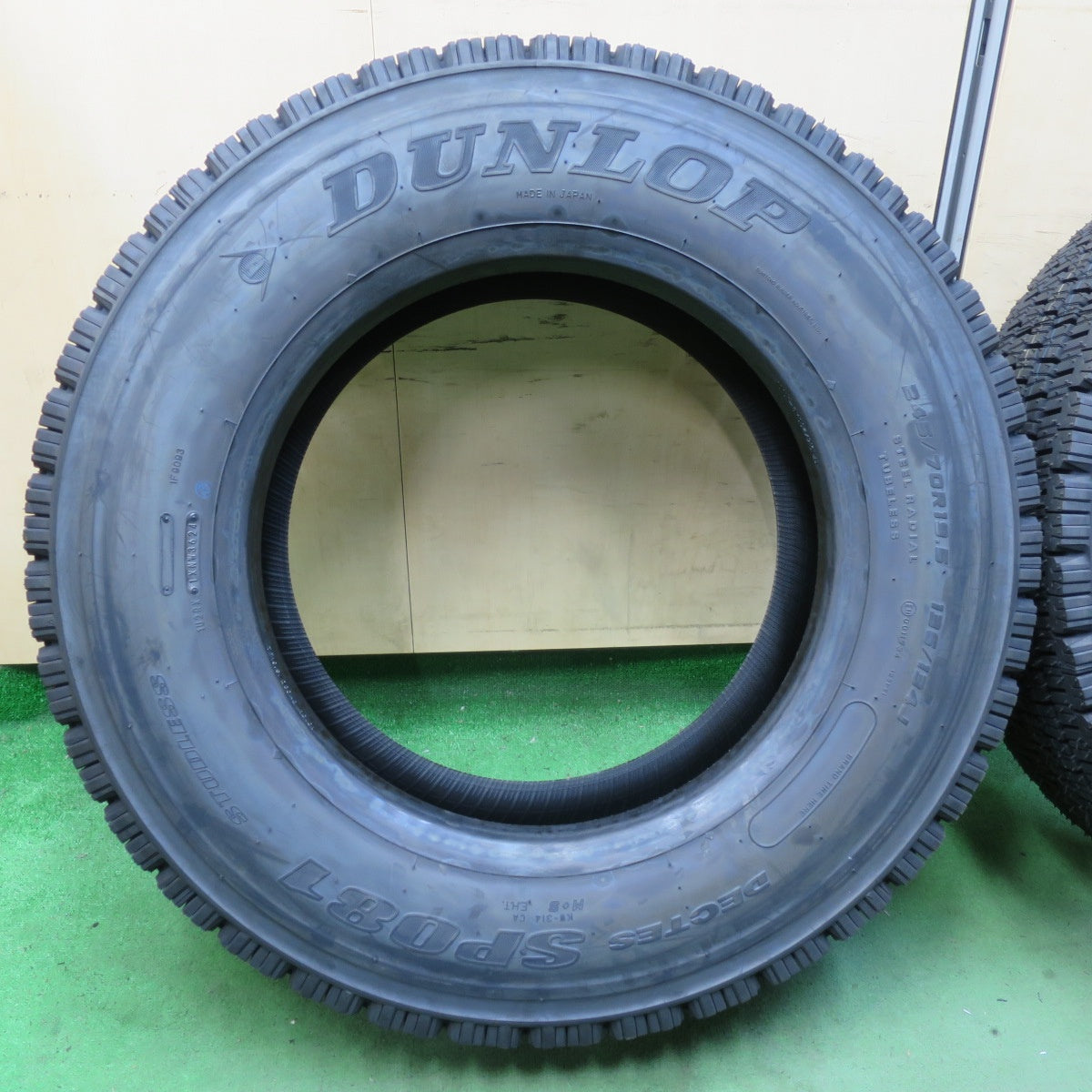 未使用!24年!2本★トラック タイヤ 245/70R19.5 136/134J スタッドレス ダンロップ デクテス SP081 DECTES 19.5インチ★5063003イスタ