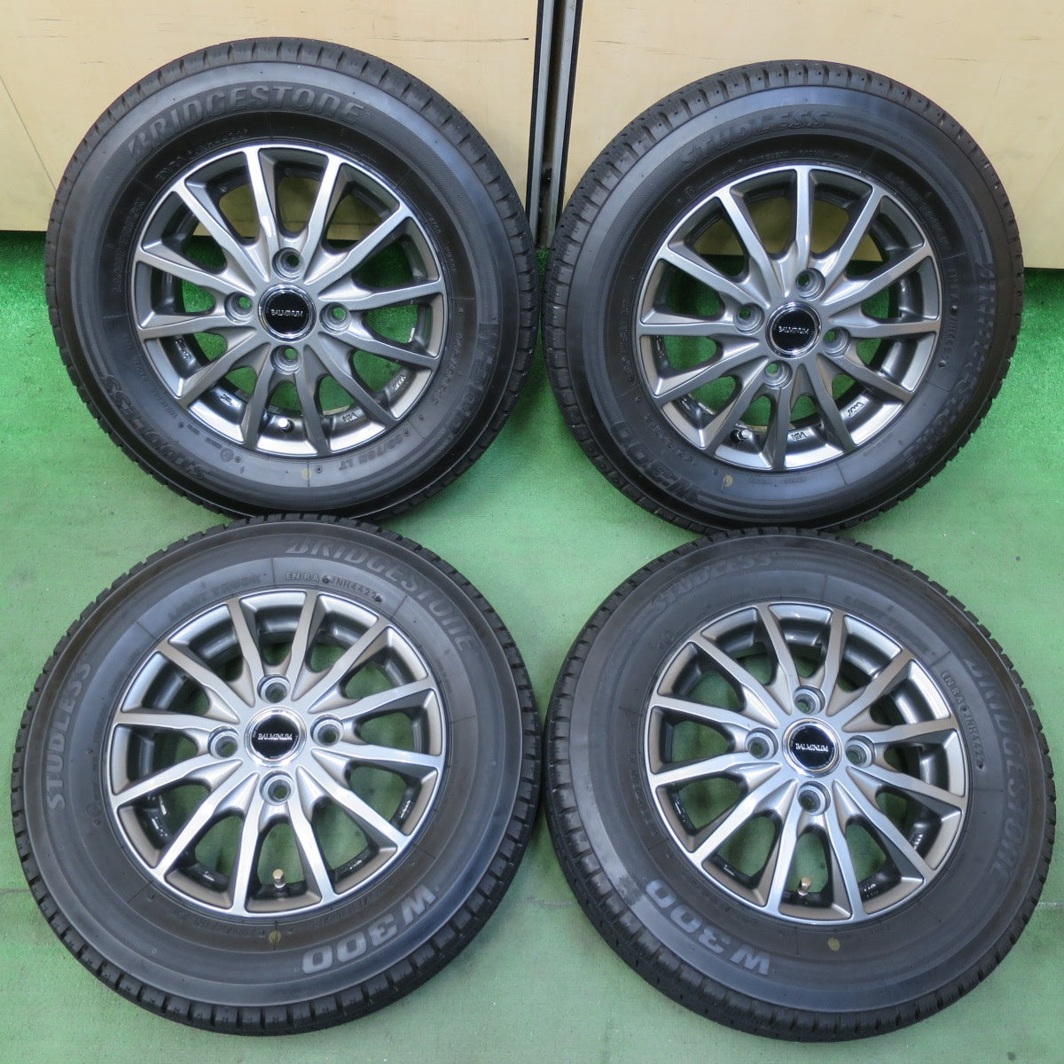 4本価格!22年★スタッドレス 145/80R12 80/78N ブリヂストン W300 BALMINUM バルミナ 12インチ PCD100/4H★5102303イス
