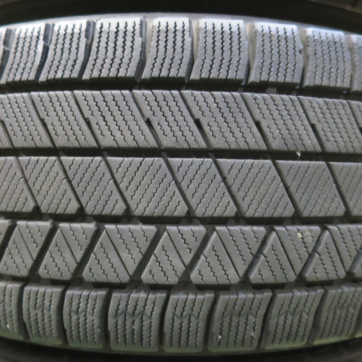 バリ溝!21年!9分★スタッドレス 205/65R16 ブリヂストン ブリザック VRX3 FEID フェイド 16インチ PCD100 114.3/5H マルチ★5103015イス