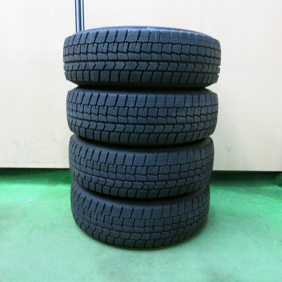 バリ溝!21年!キレイ!9.5分★スタッドレス 185/70R14 ダンロップ ウインターマックス WM02 NIRVANA NV ニルバーナ ニルヴァーナ PCD100/4H★4120609SYス