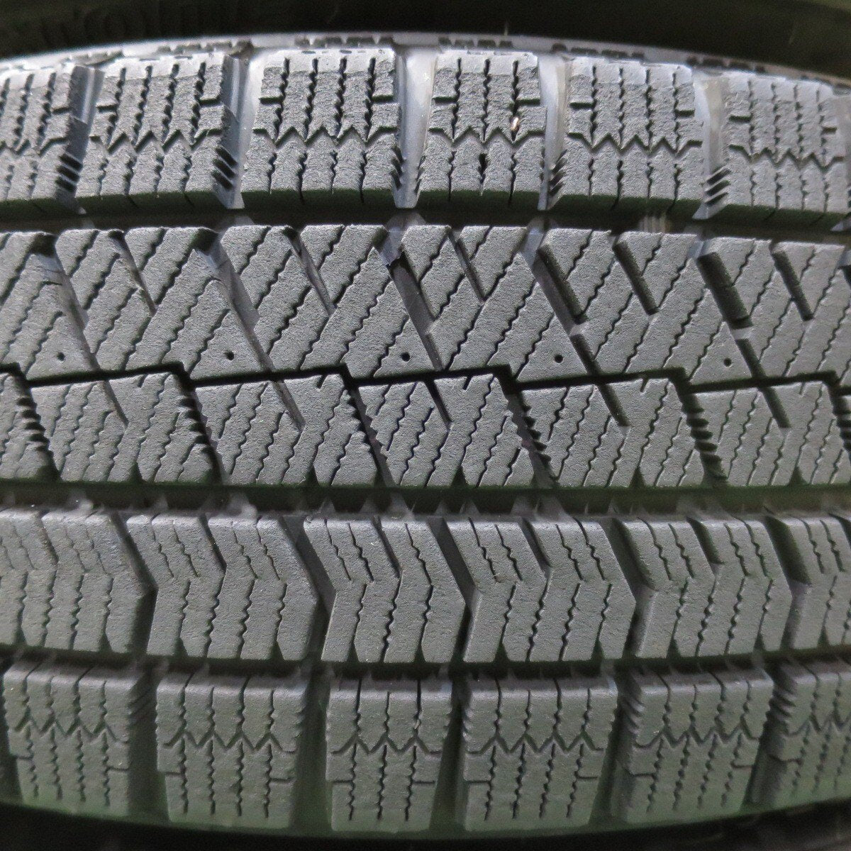 バリ溝!21年!9分★スタッドレス 175/65R15 ブリヂストン ブリザック VRX2 BALMINUM バルミナ PCD100/4H★4110906イス