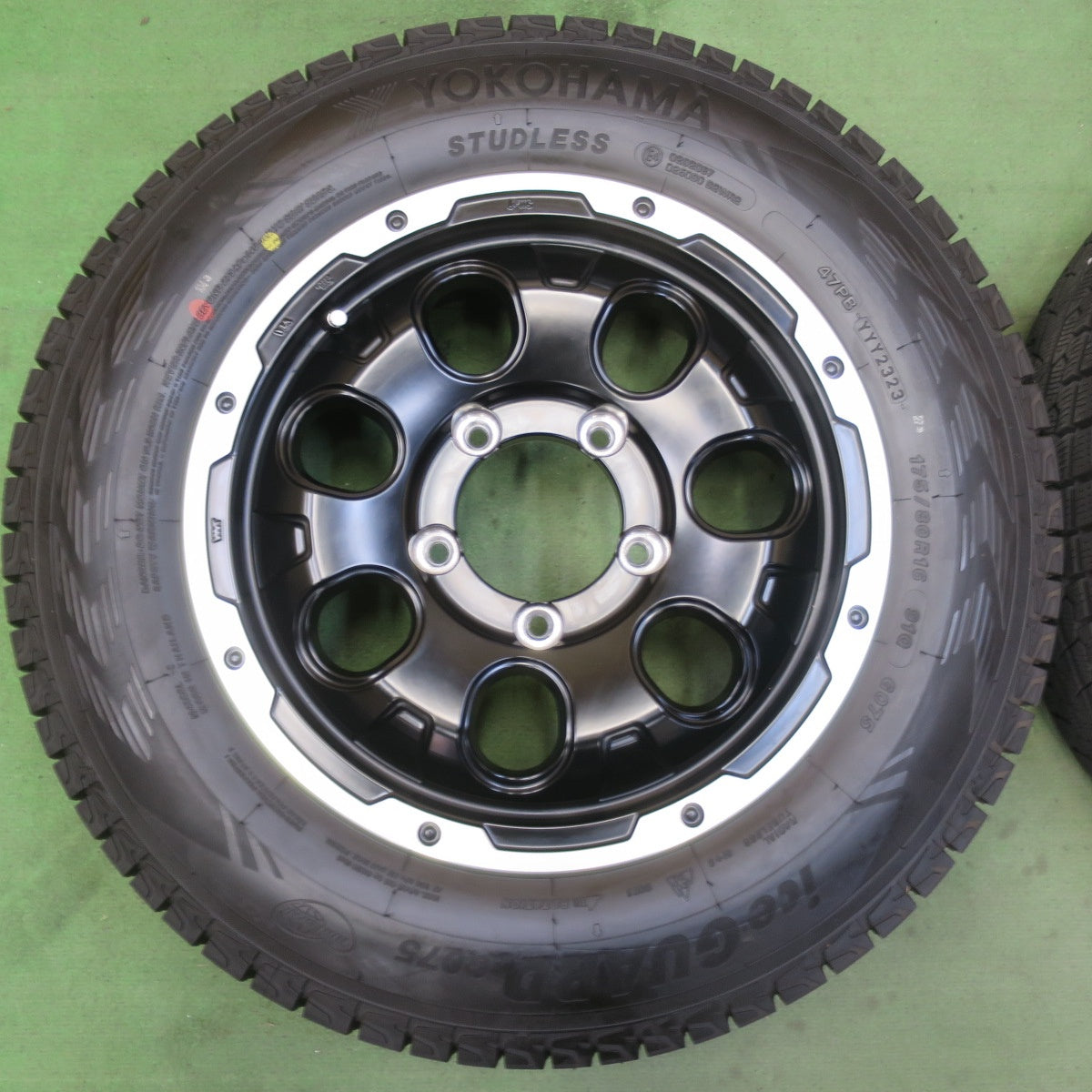 バリ溝!23年!キレイ!9.5分以上★ROCK KELLY CALDERA 175/80R16 スタッドレス ヨコハマ アイスガード G075 ロックケリー カルデラ 16インチ PCD139.7/5H★5092302イス