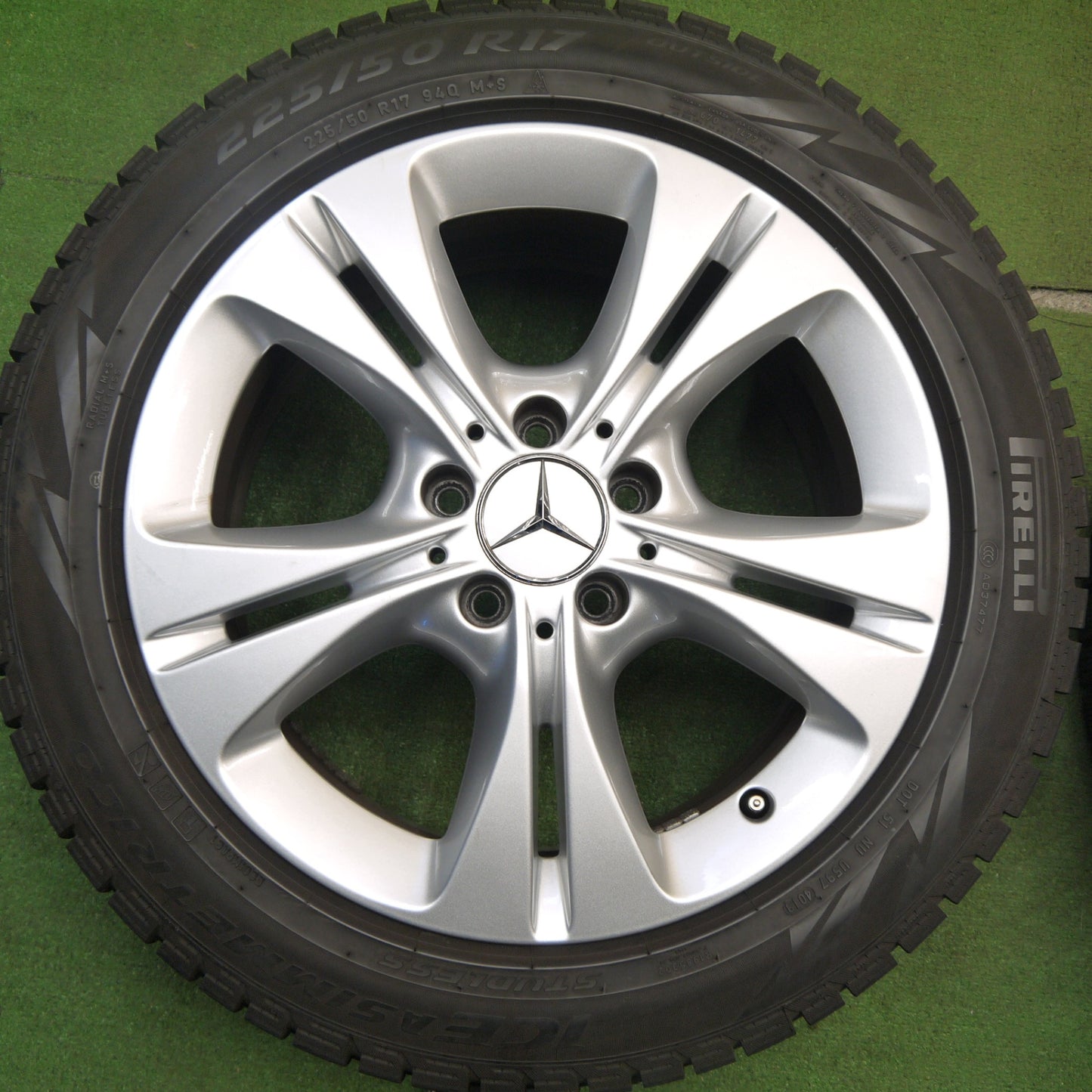 バリ溝!キレイ!9分★ベンツ W205 Cクラス 純正 225/50R17 スタッドレス ピレリ アイスアシンメトリコ 17インチ PCD112/5H★5040909Hス